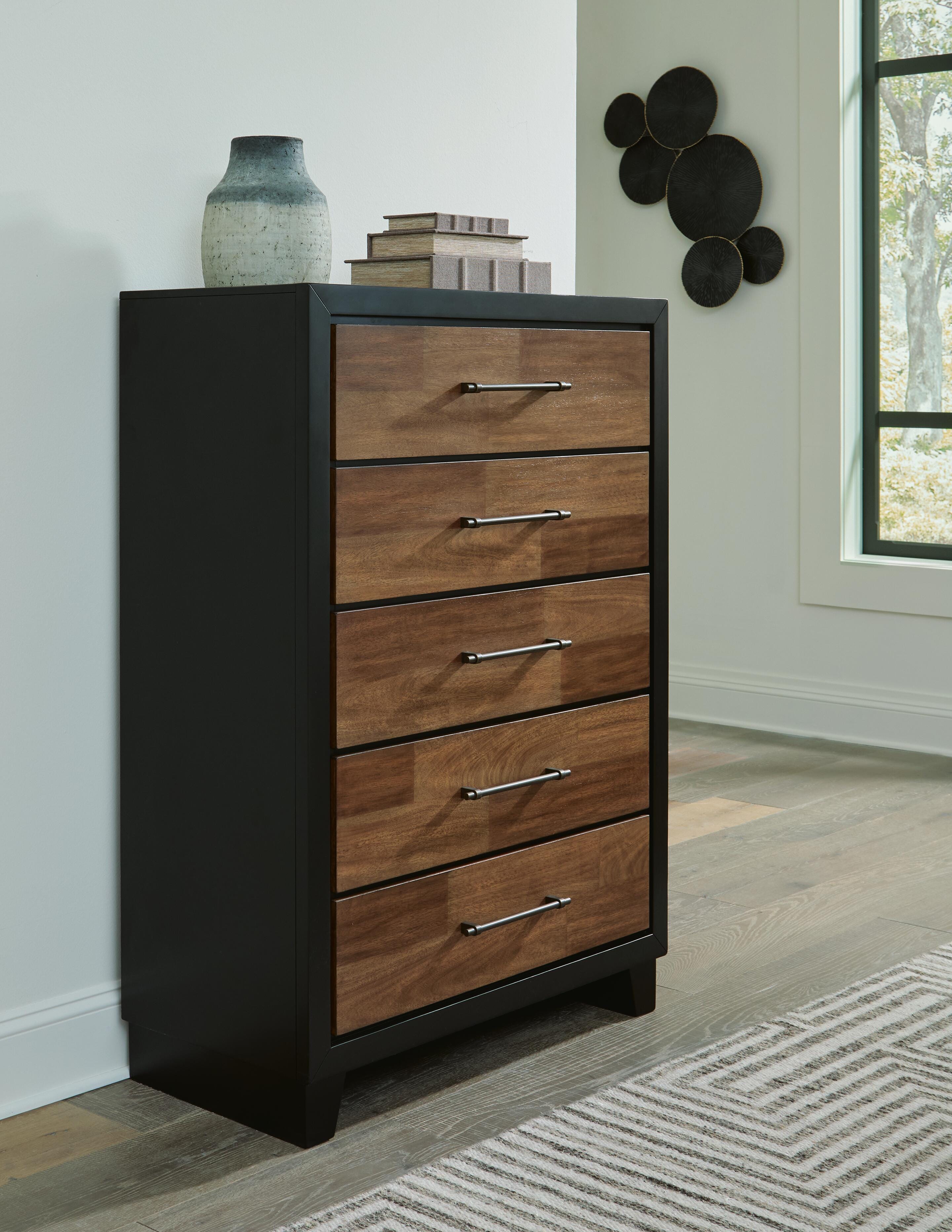 Kraeburn Chest of Drawers - image 1