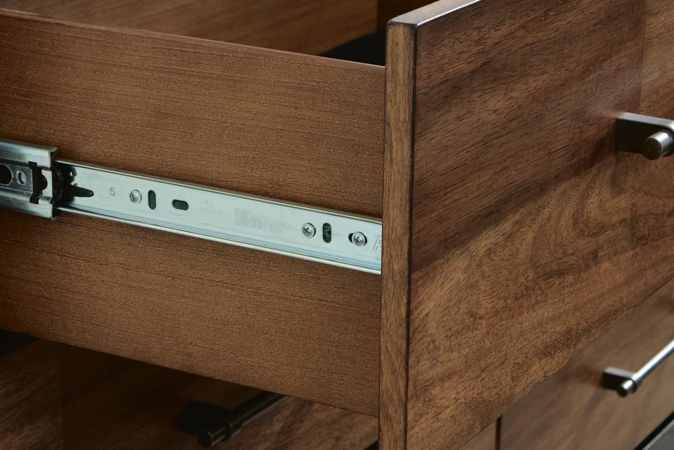 Kraeburn Nightstand - image 6