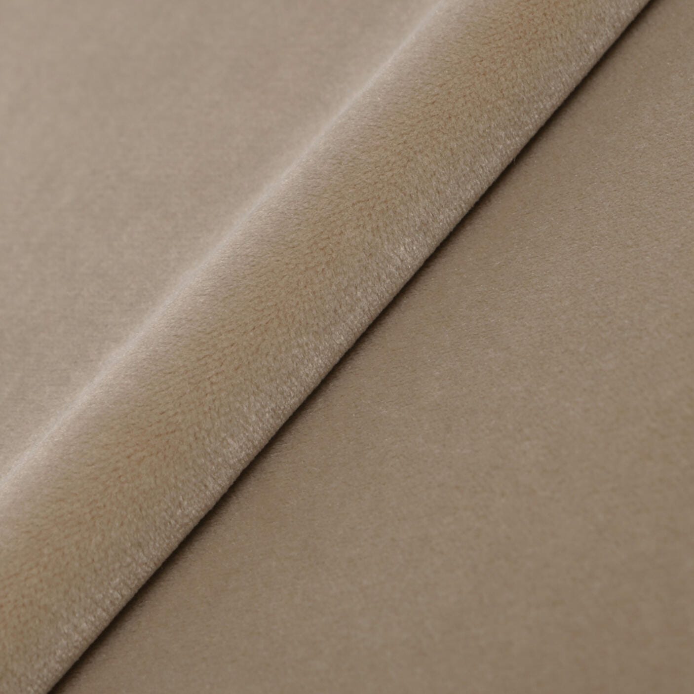 Swatch color Mink Beige 