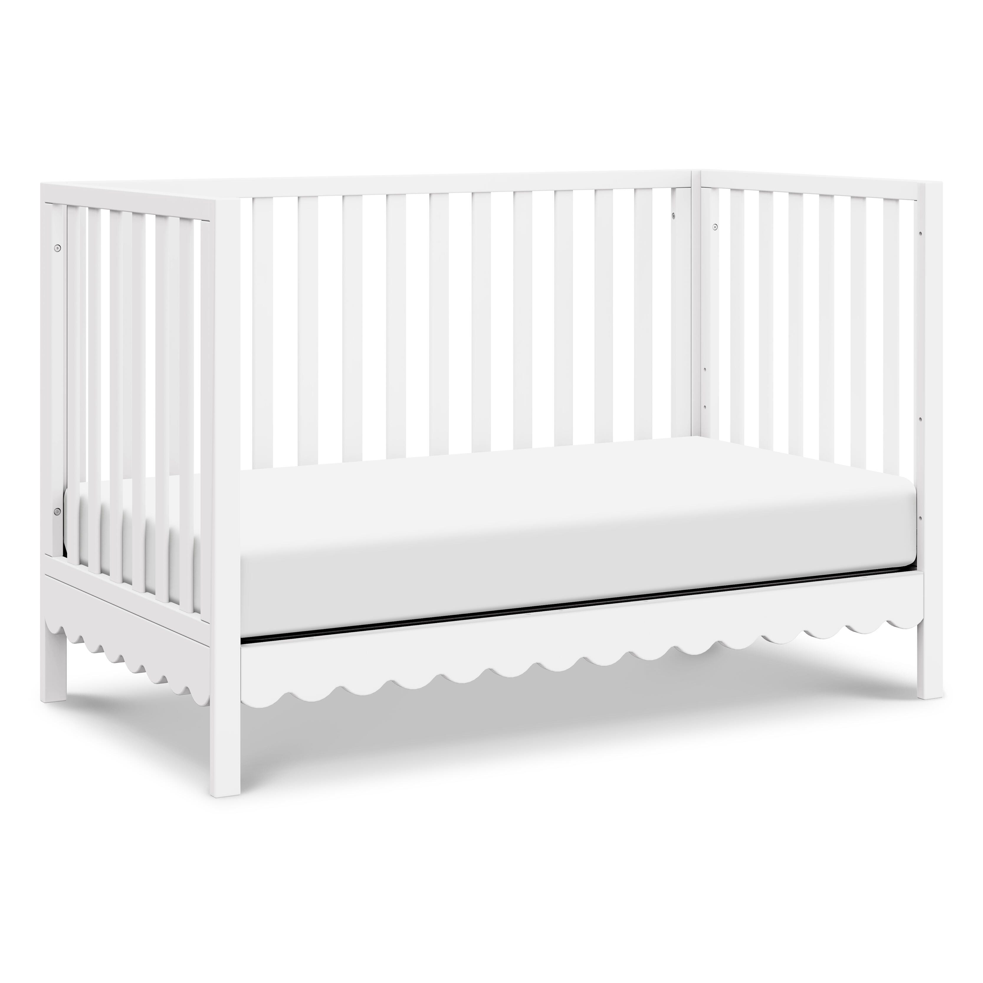 daVinci Sammy Scallop 4-in-1  Convertible Crib, White, large