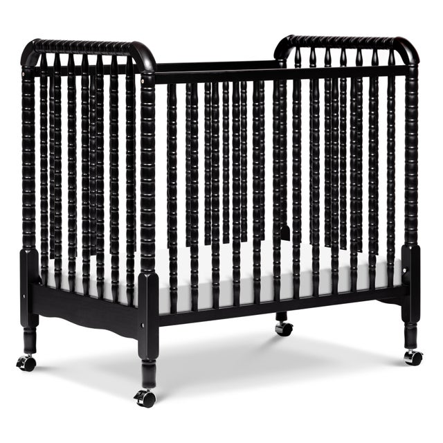 daVinci Jenny Lind 3-in-1 Convertible Crib