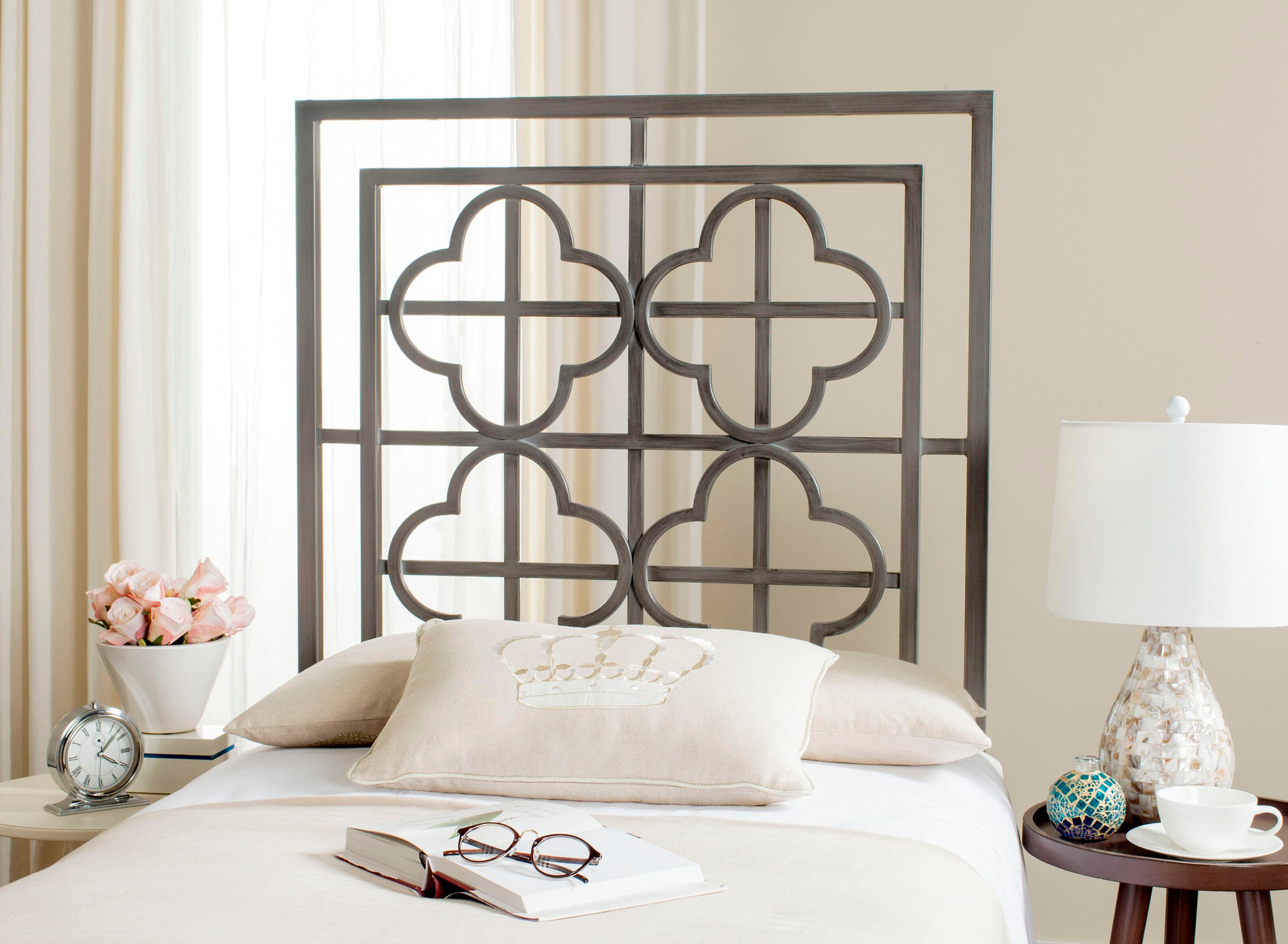 Safavieh Lucinda King Open Quatrefoil Headboard, Antique Iron, large