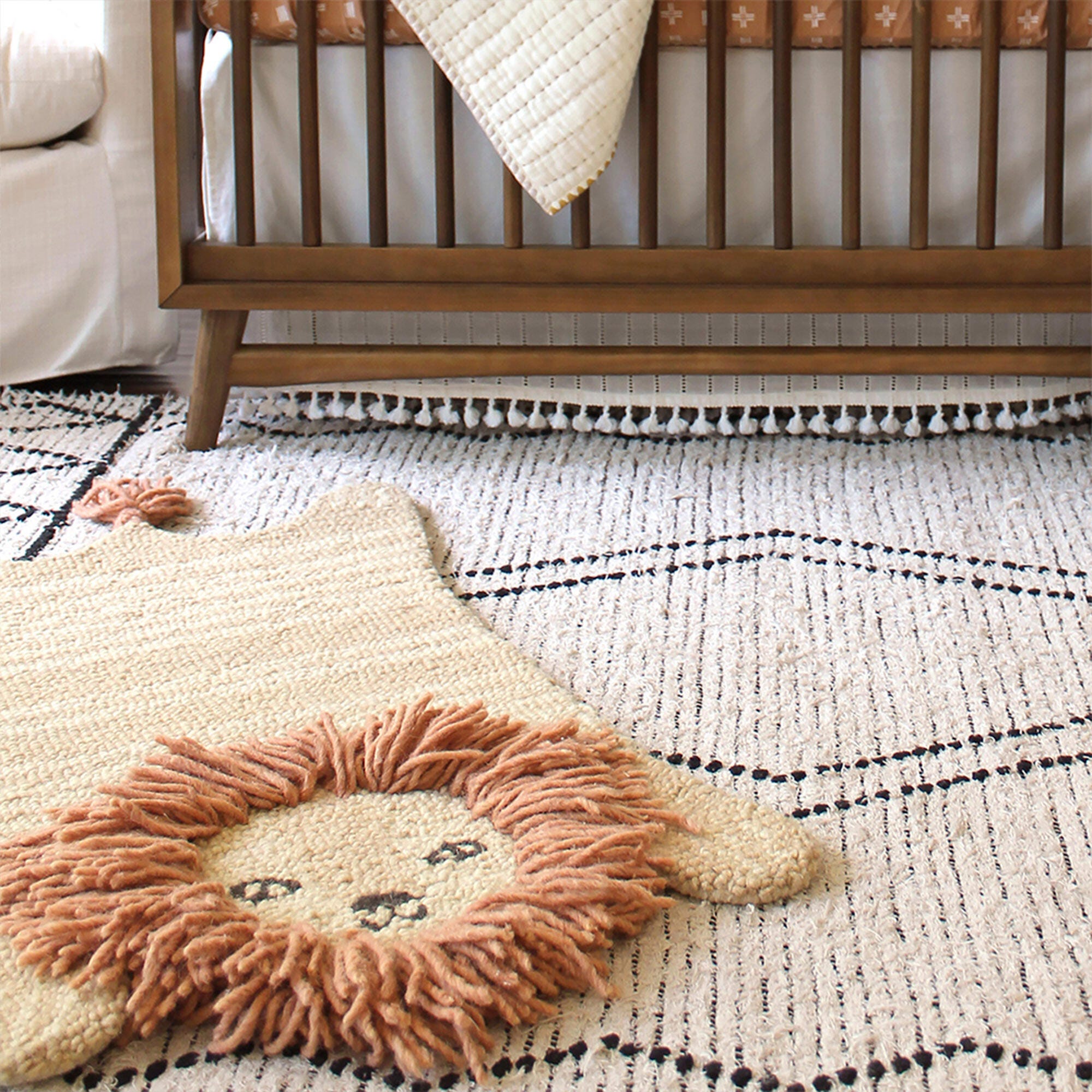 Crane Baby Lion 2' x 3' Area Rug, , large