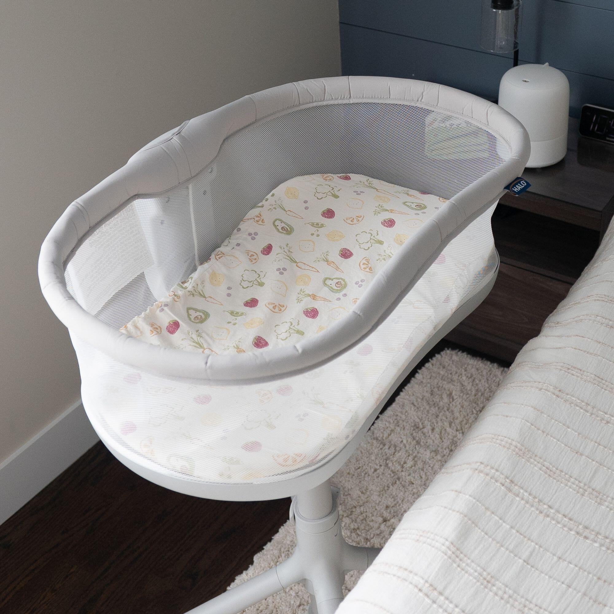 Crane Baby Bassinet Sheet, , rollover