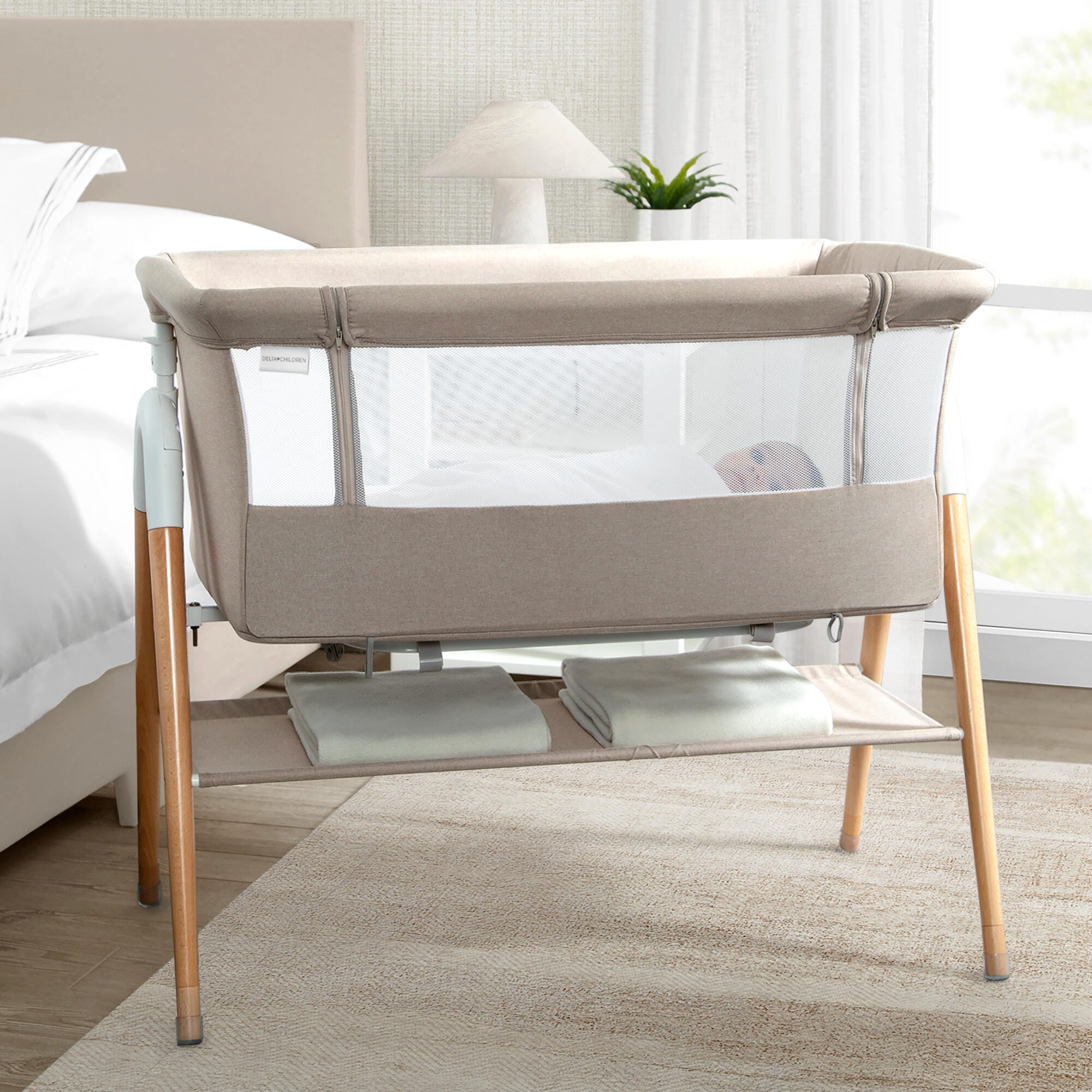 Delta Children Bondi Adjustable Bassinet, , large
