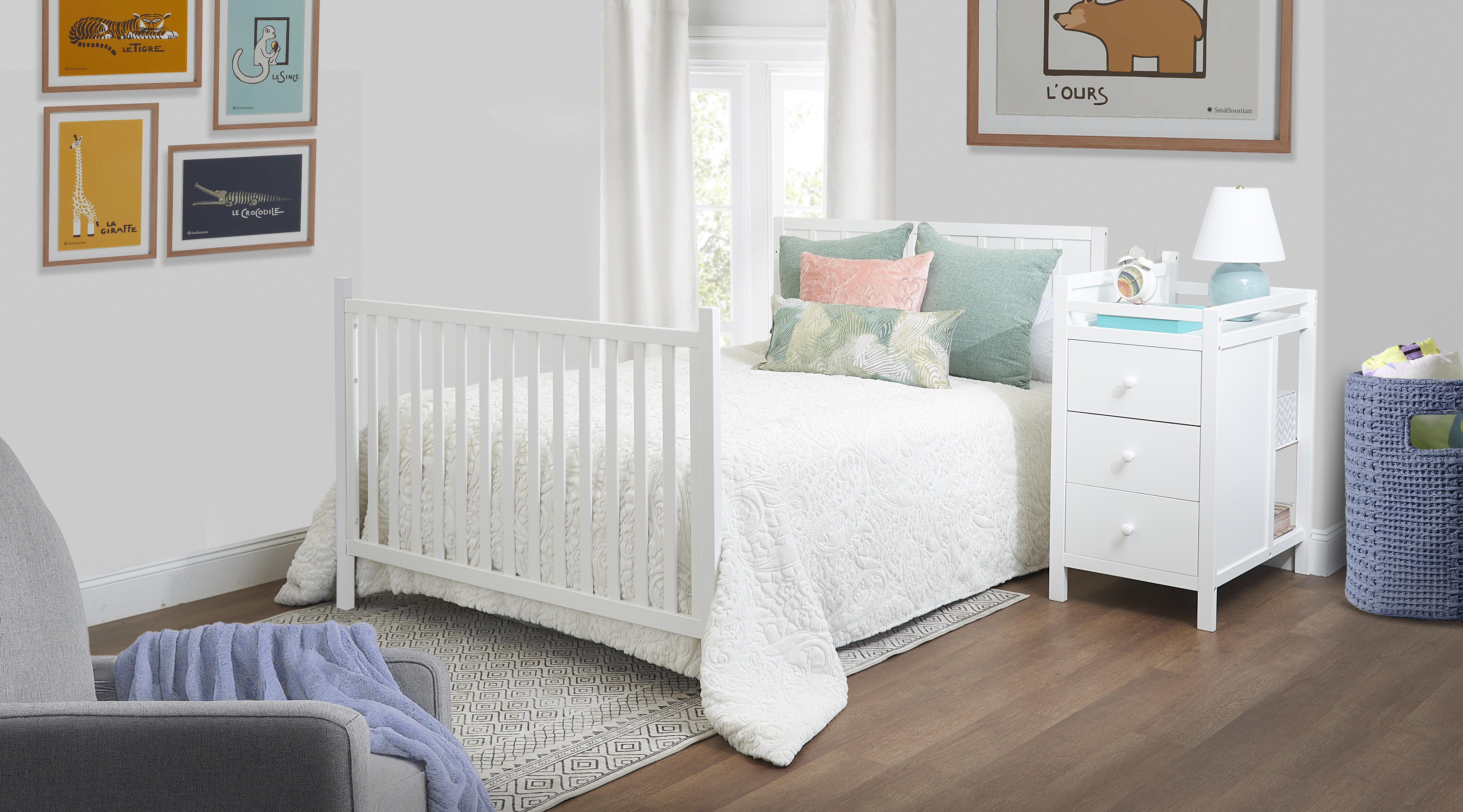Sorelle Furniture Essex Crib and Changer, White, large