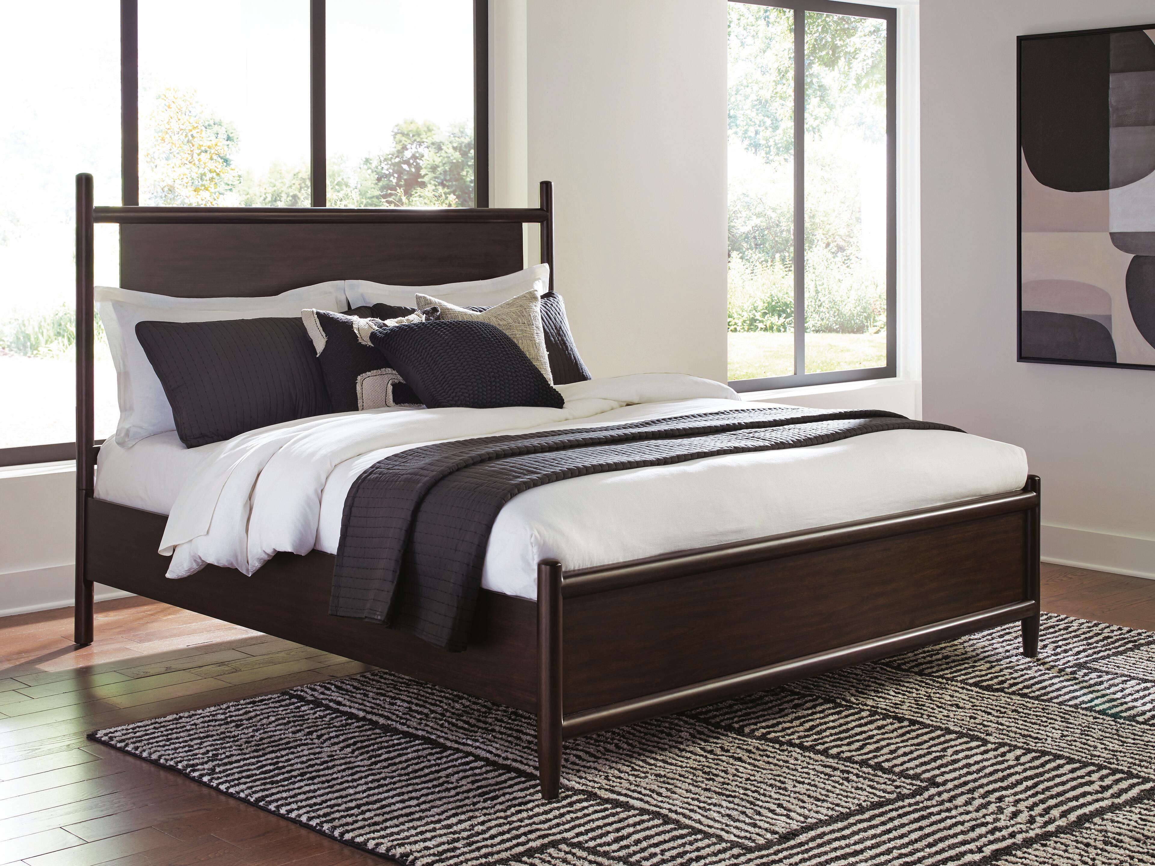Dantenton King Panel Bed - image 1