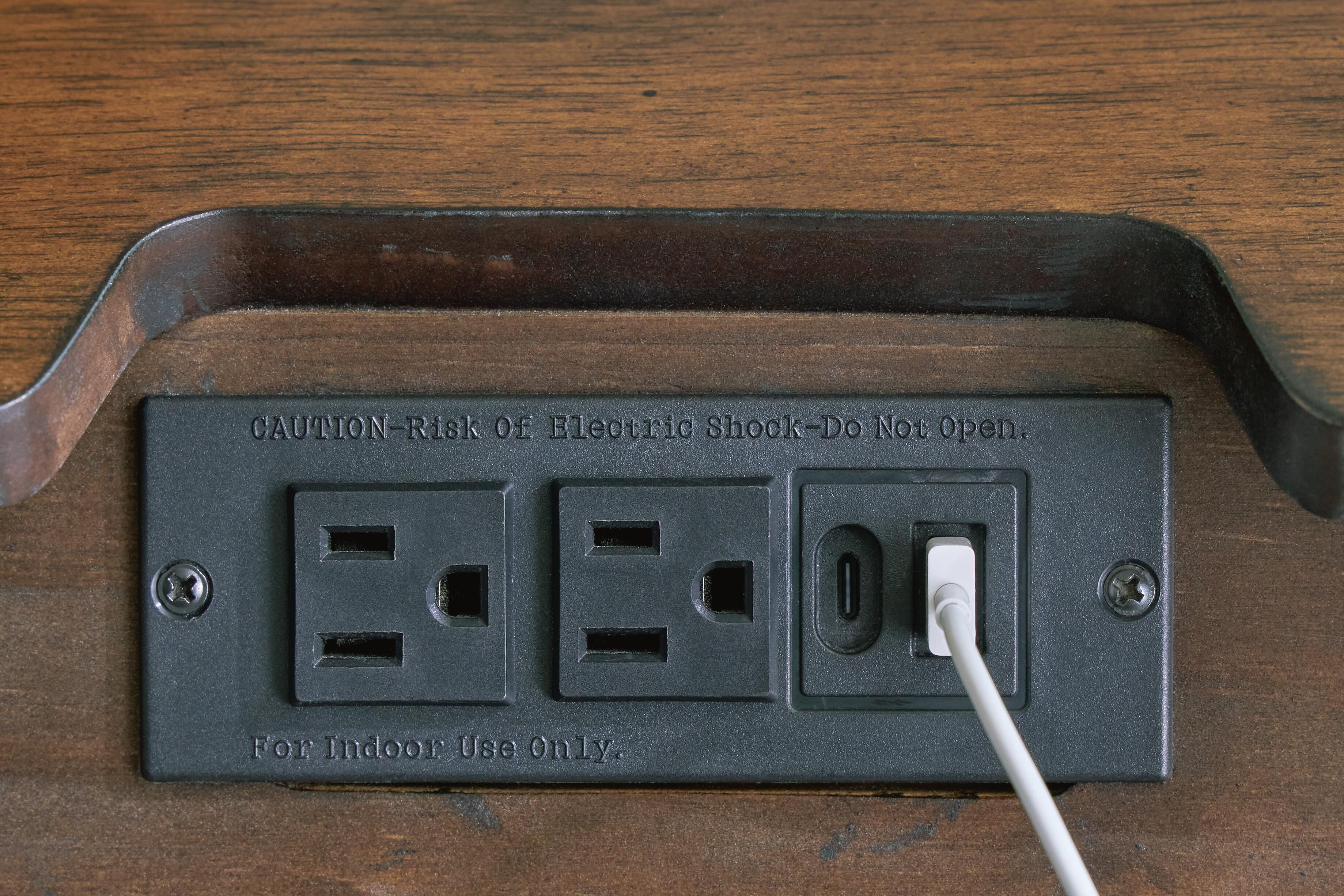 Lyncott Nightstand - image 7