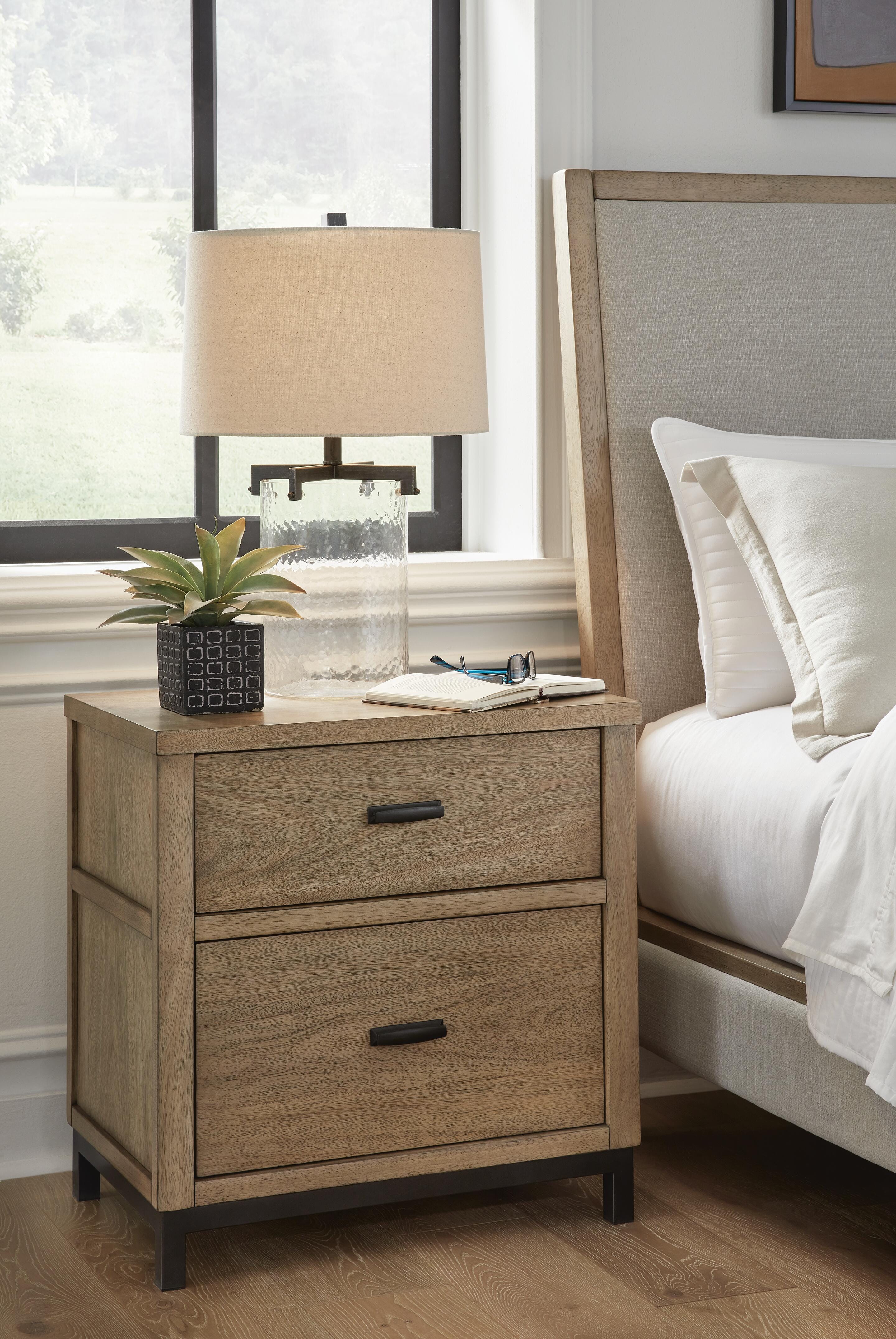 Tomtyn Nightstand - image 1
