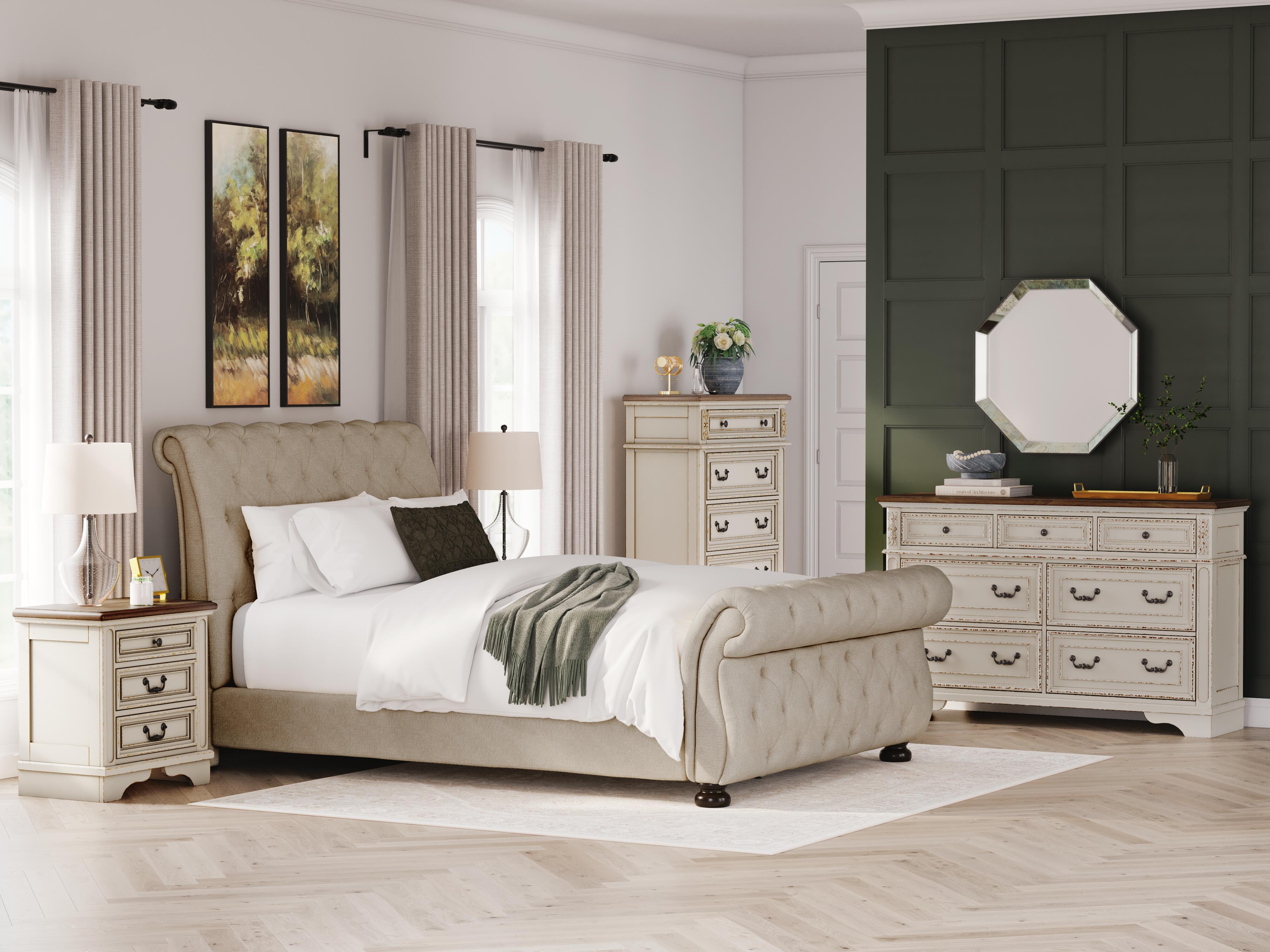 Realyn Chest of Drawers - image 7
