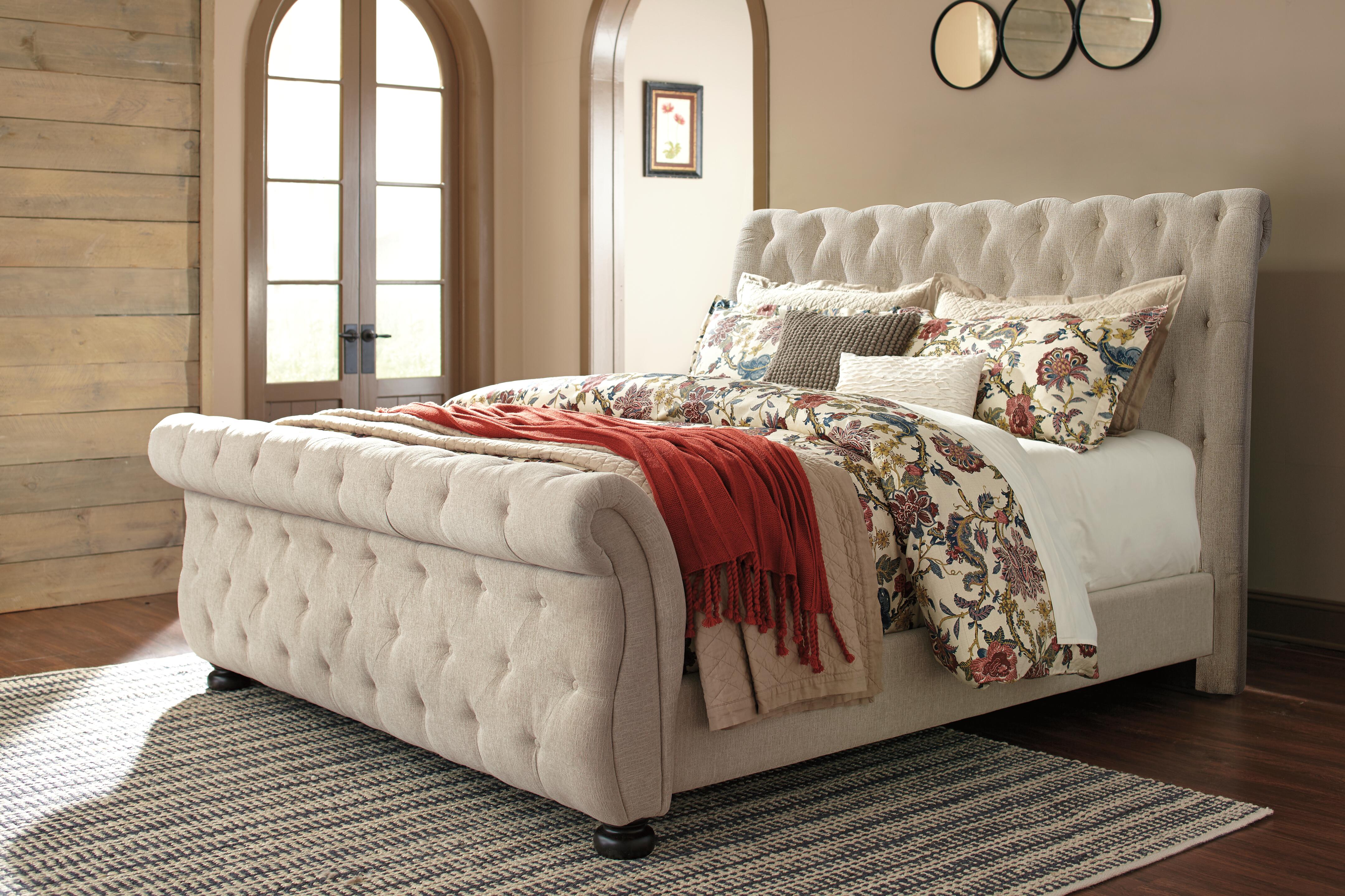 Willenburg Queen Upholstered Sleigh Bed - image 7