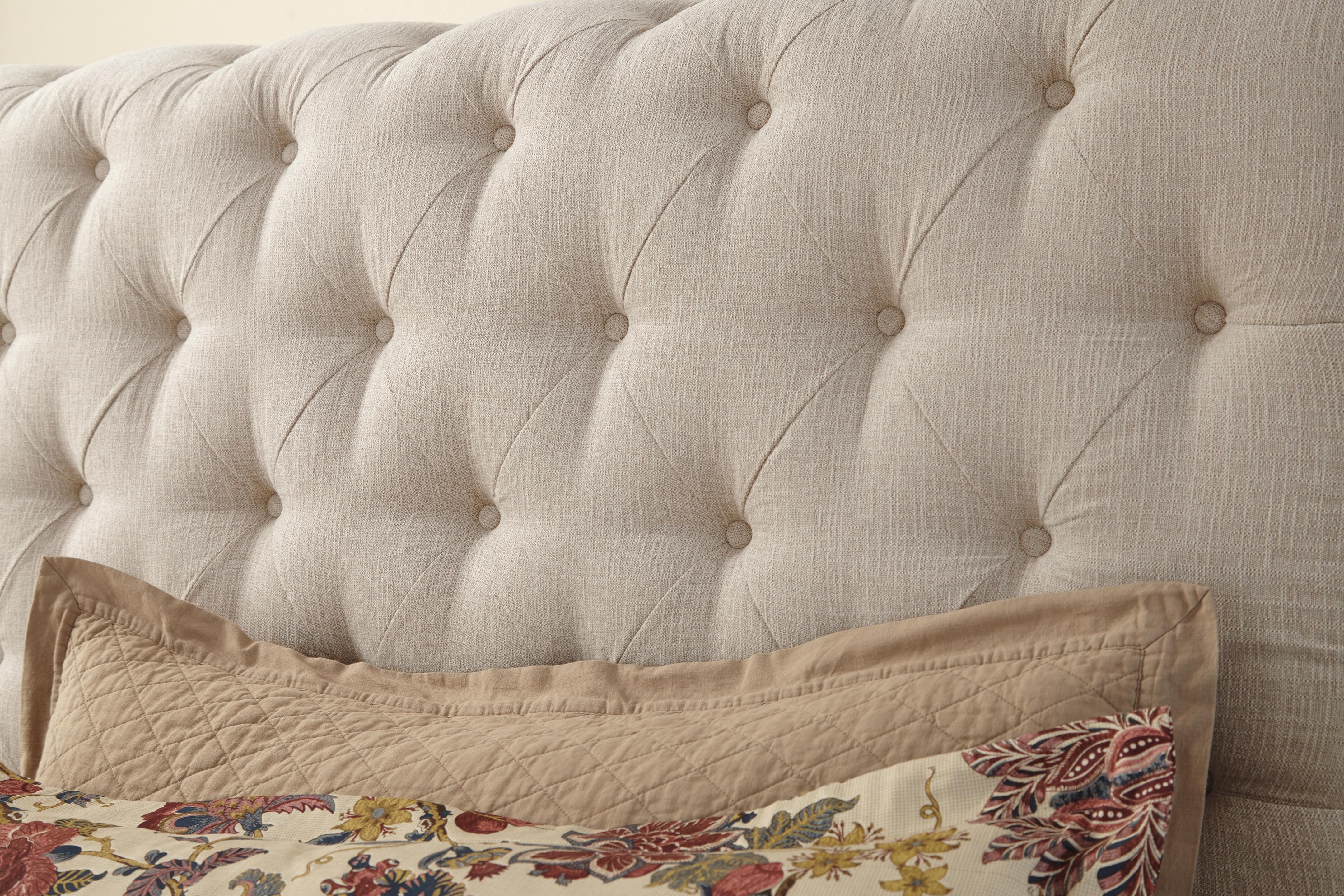 Willenburg Queen Upholstered Sleigh Bed - image 3