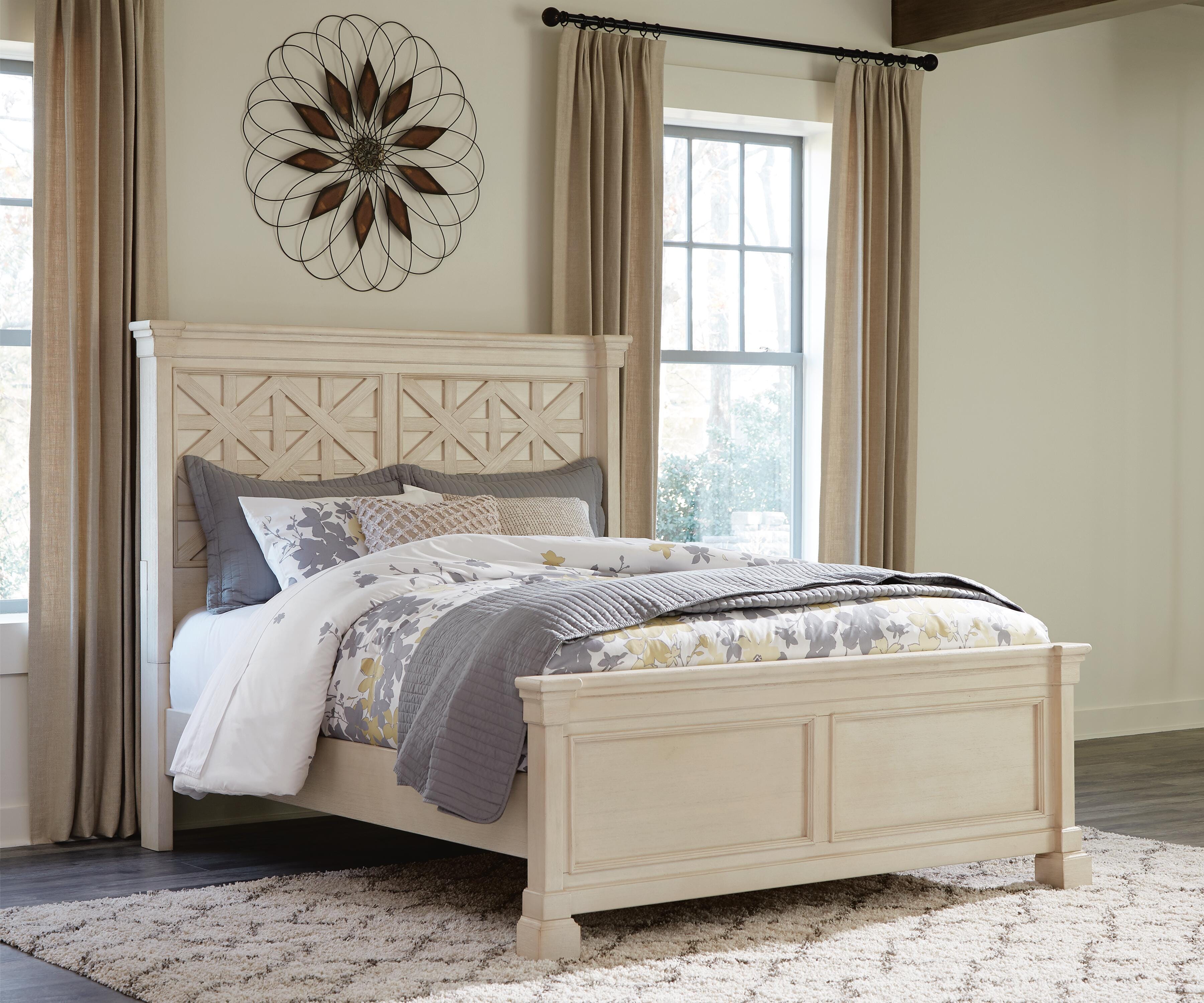 Bolanburg Queen Panel Bed, Antique White, large