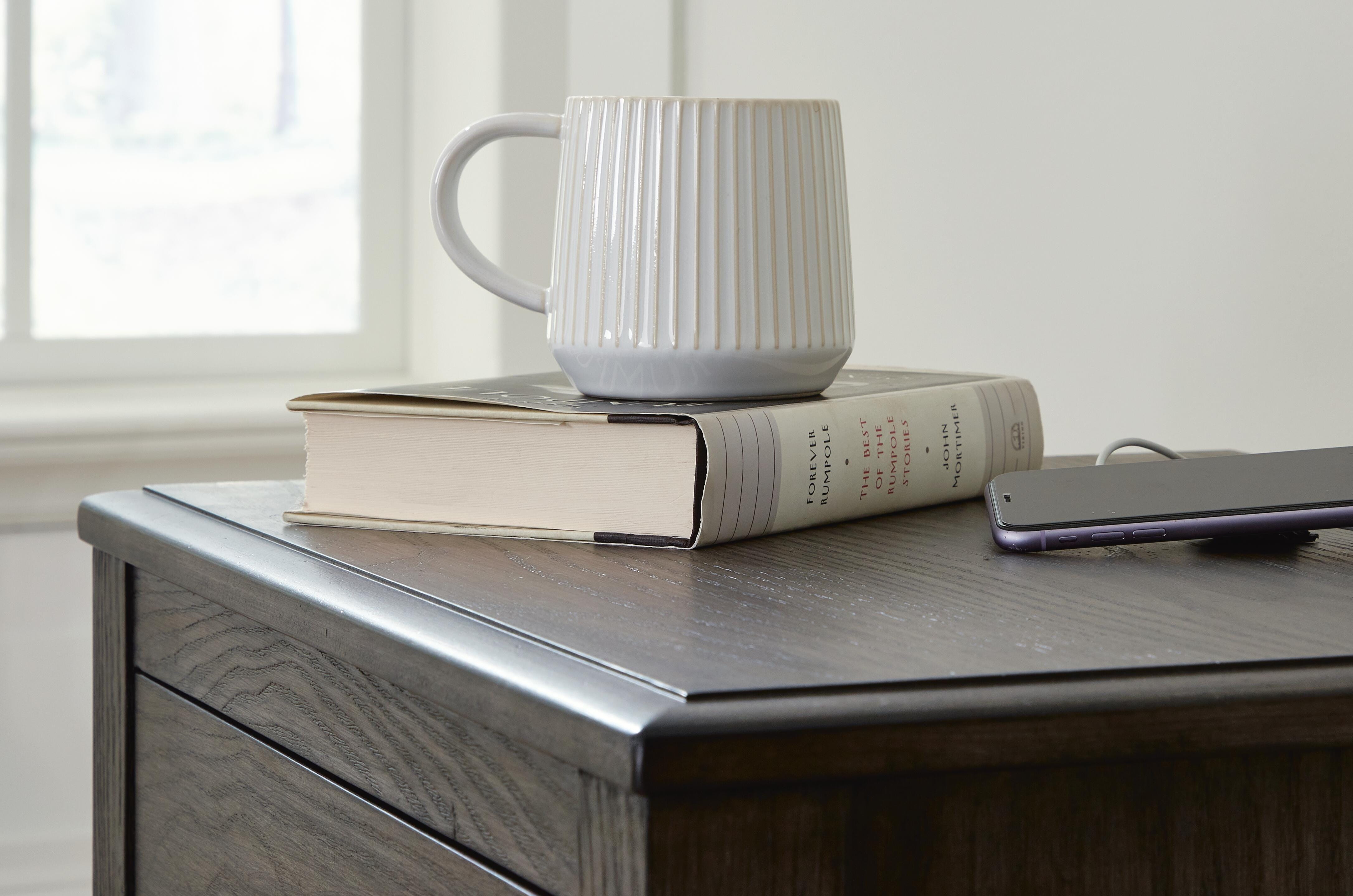 Montillan Nightstand - image 8