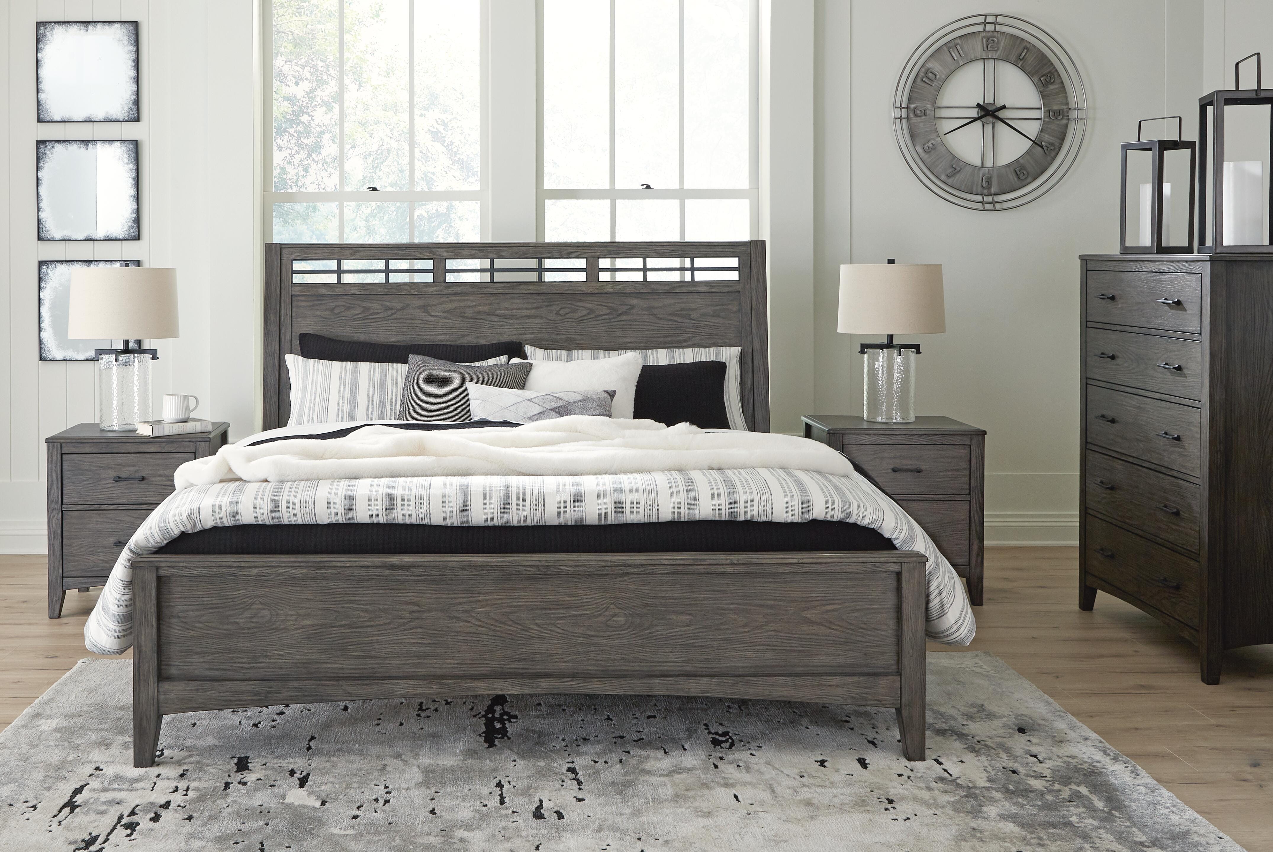Montillan Nightstand - image 6