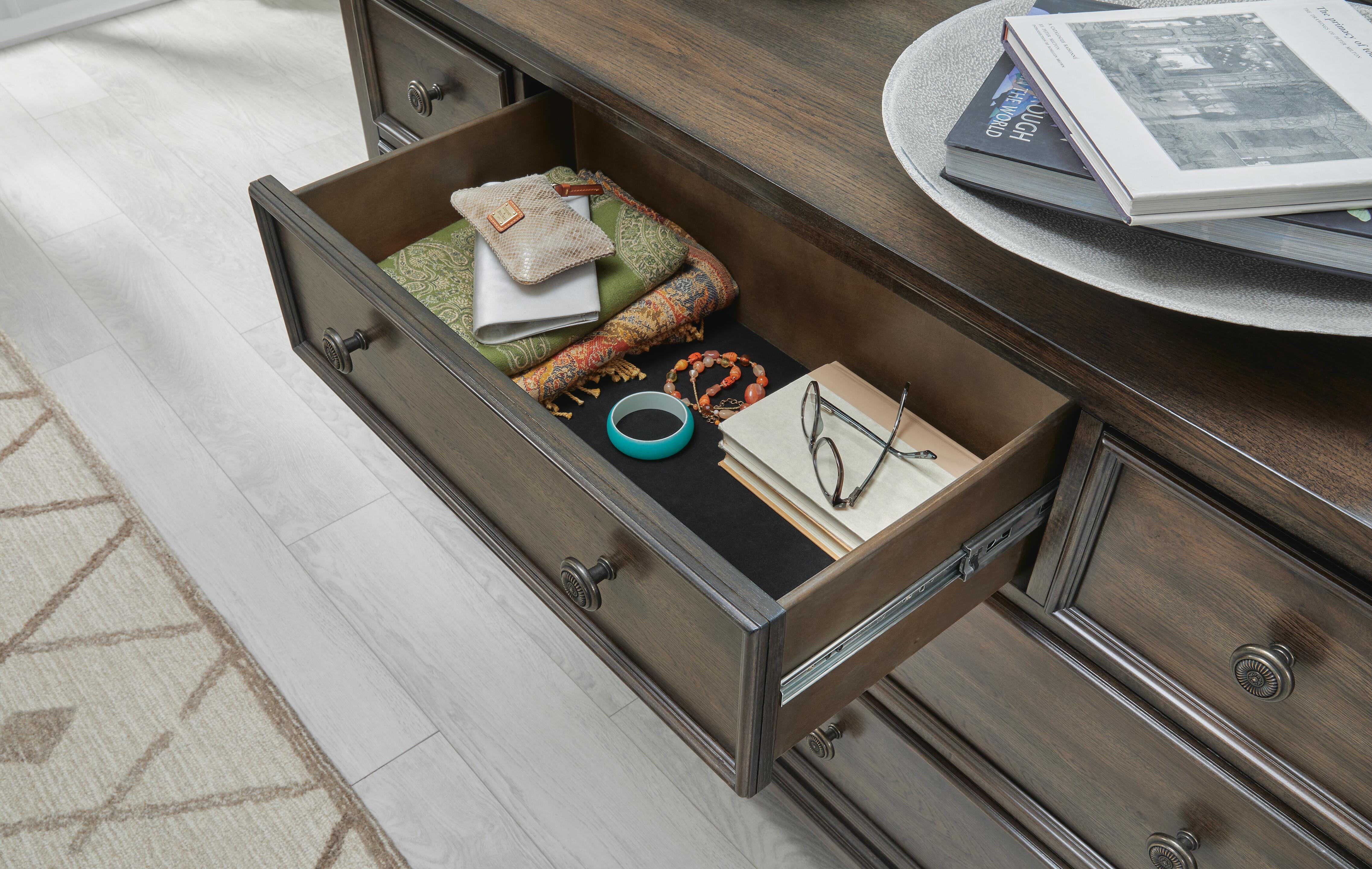 Veramond Dresser - image 6
