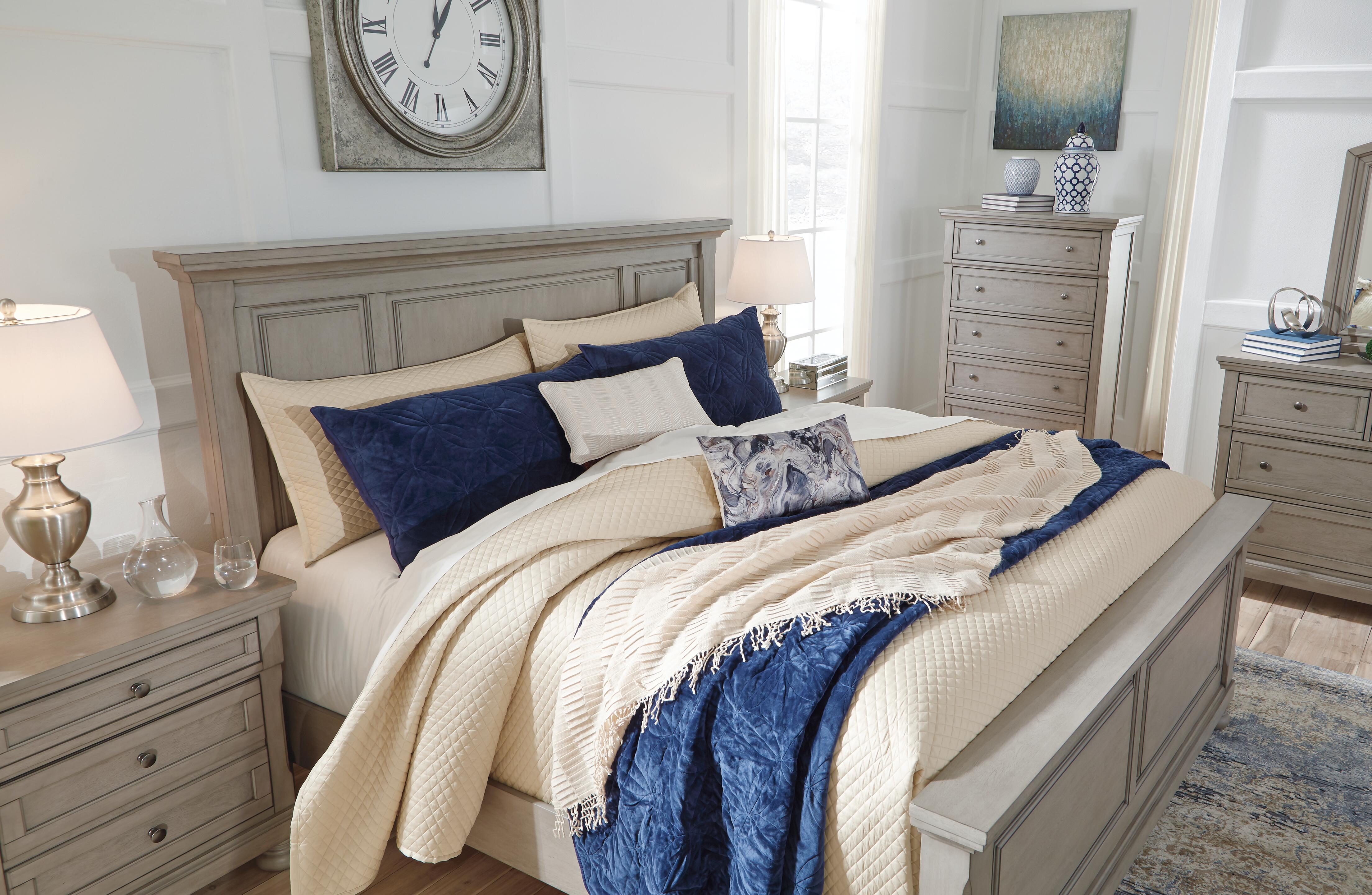 Lettner Chest of Drawers - image 3