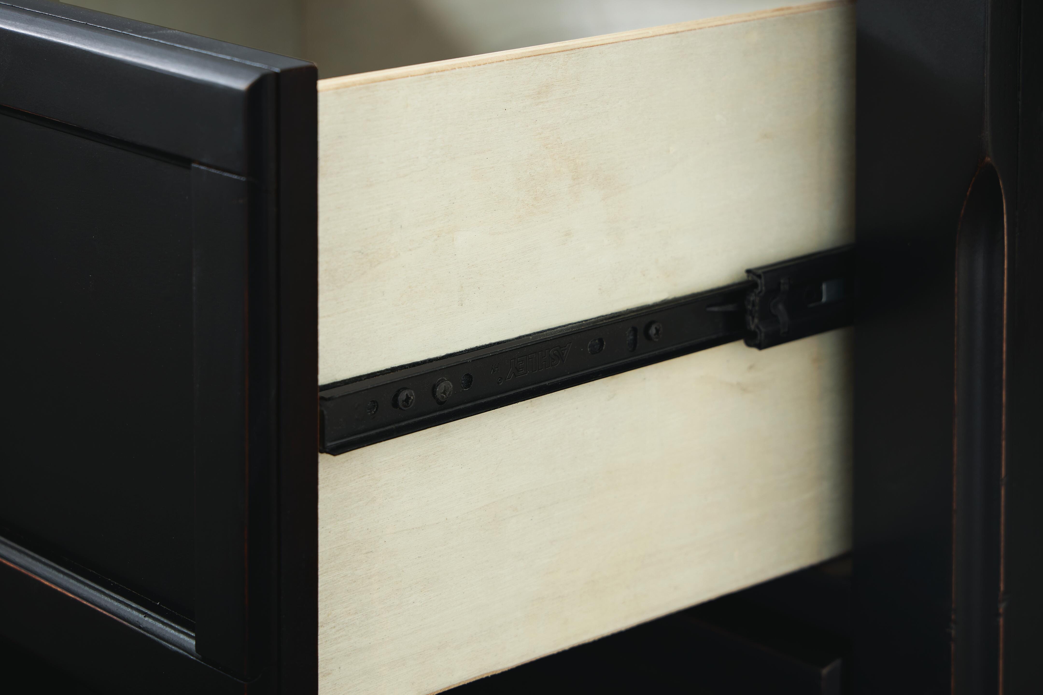 Chylanta Nightstand, , large