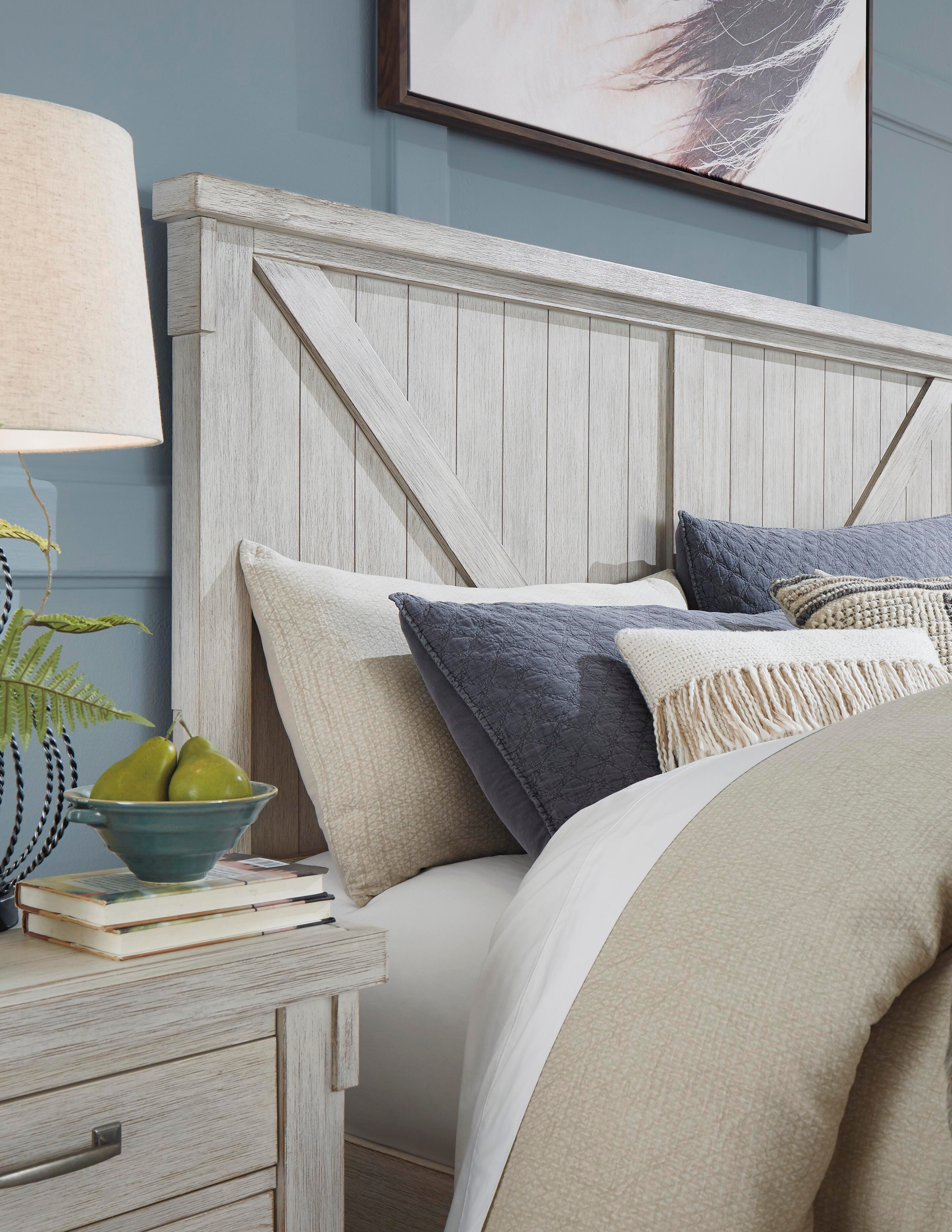 Brashland Queen Crossbuck Panel Bed | Ashley