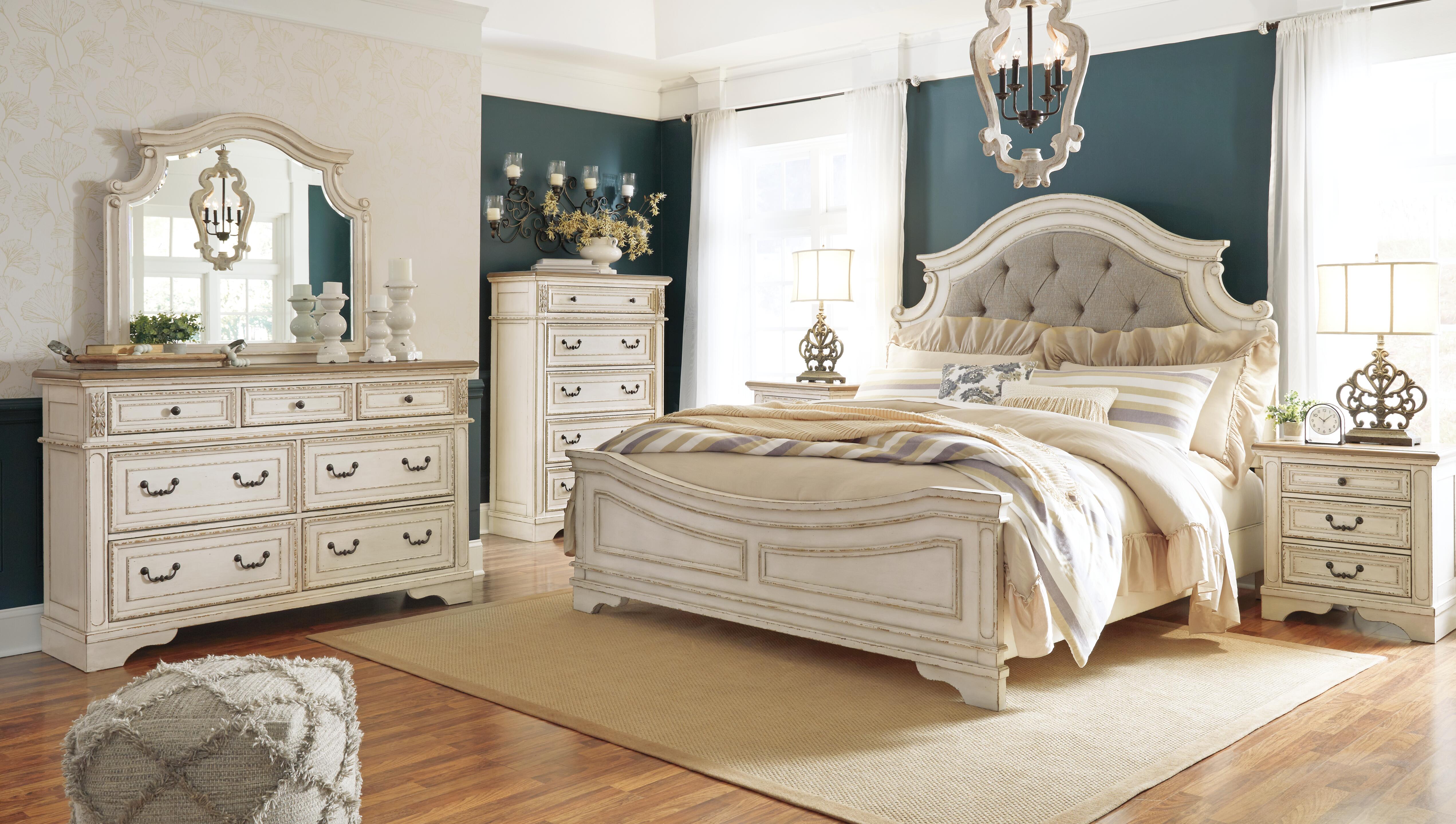 Realyn 7 Drawer Dresser and Mirror | Ashley