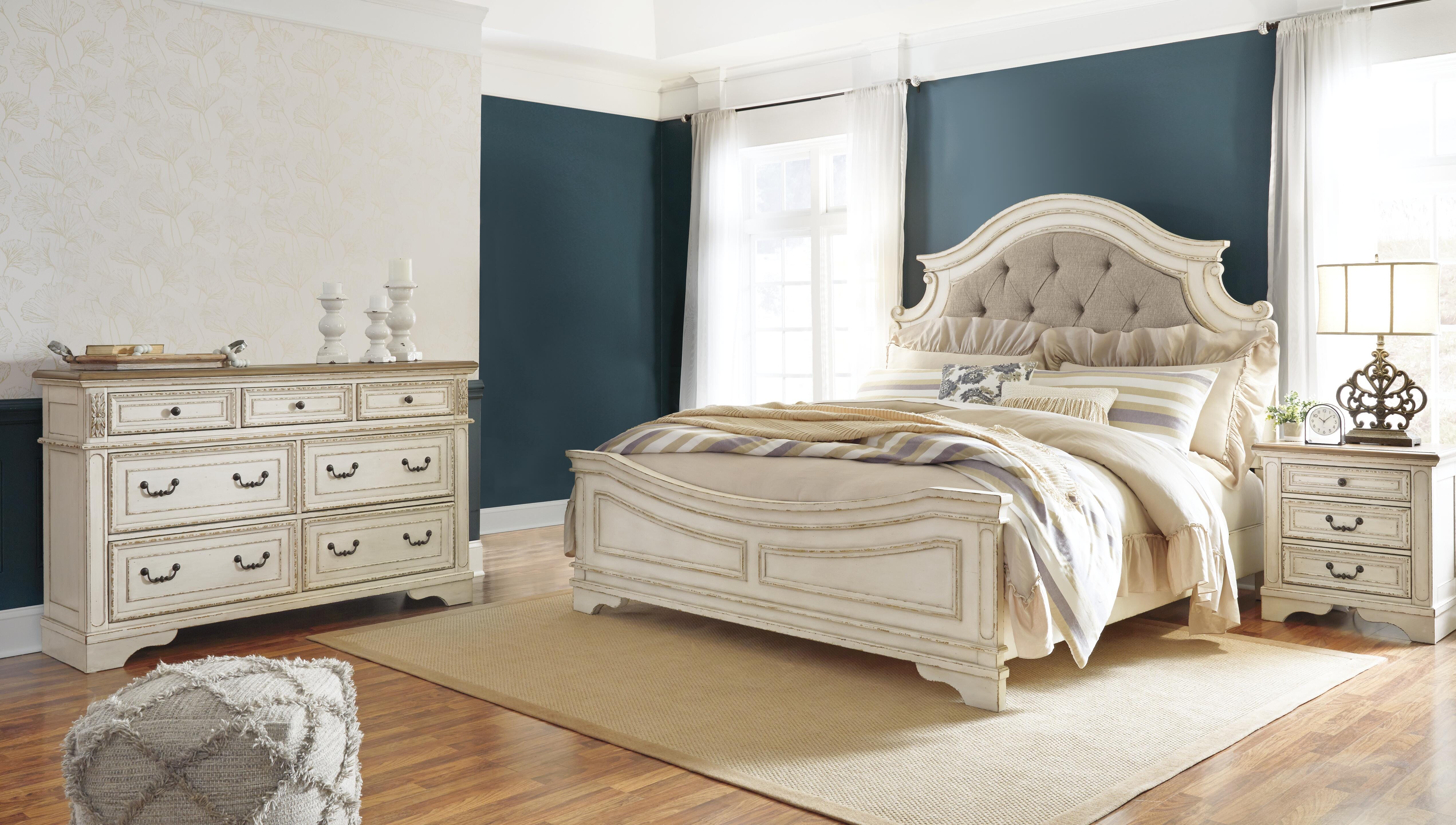 Realyn King Bed, Dresser and 2 Nightstands - image 1