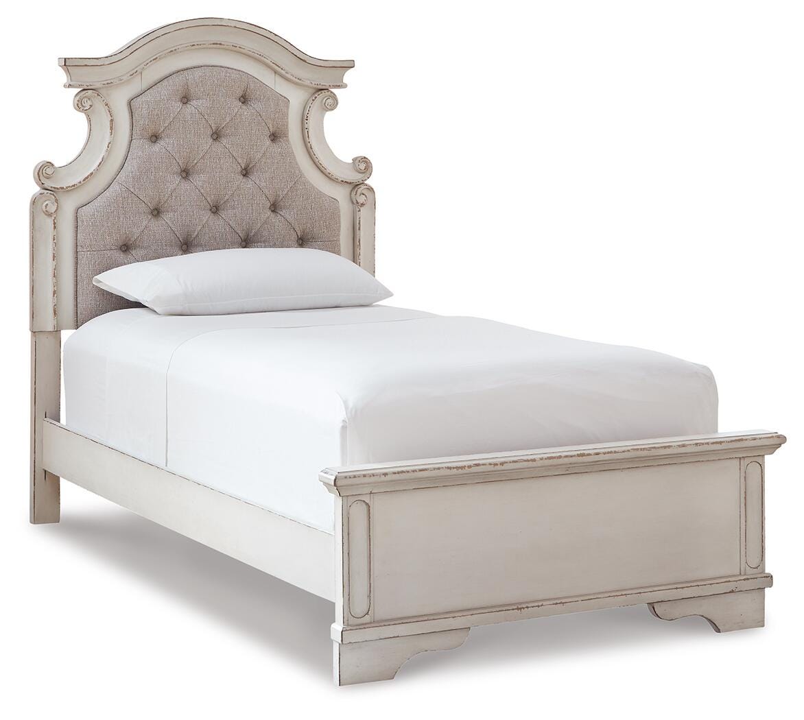 Realyn Full Panel Bed, Chipped White, large