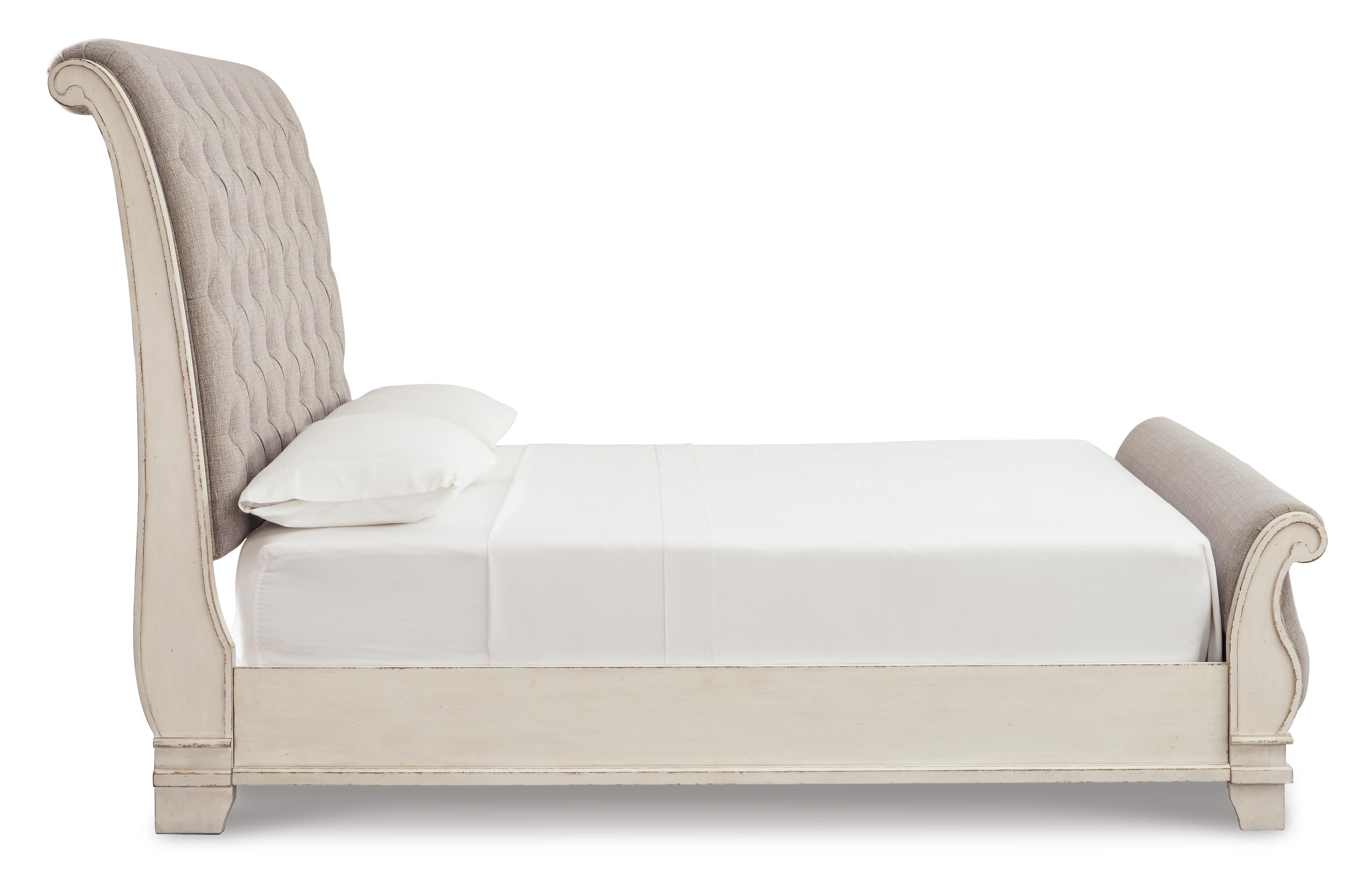 Realyn King Sleigh Bed - image 6