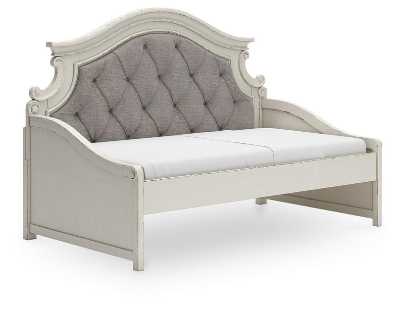 Realyn Twin Day Bed, Chipped White
