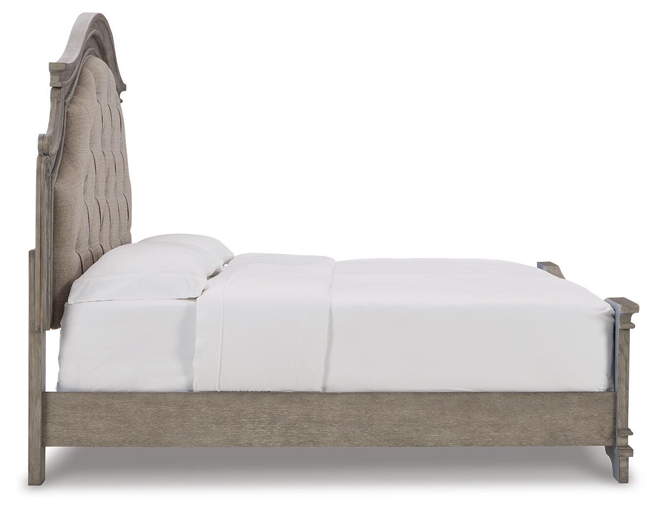 Cama Lodenbay King tapizada, cómoda, espejo y mesita de noche - image 5