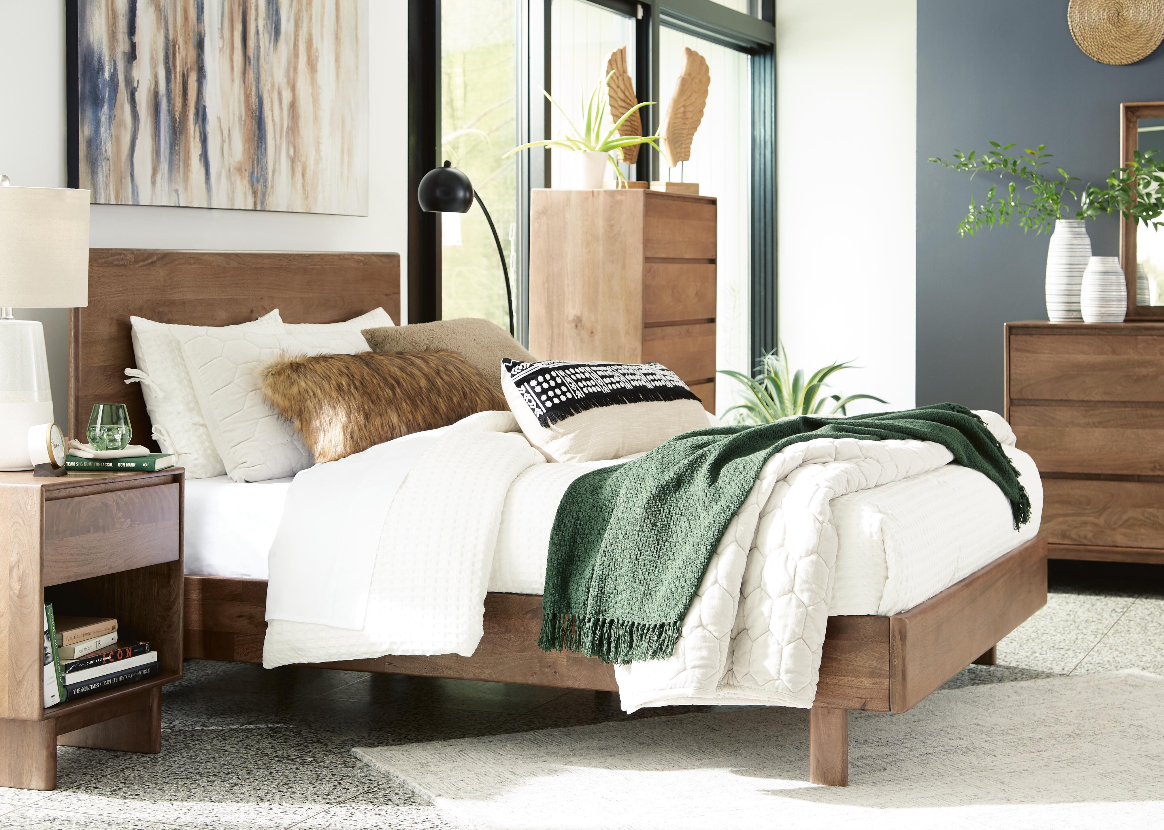 Isanti King Panel Bed - image 9