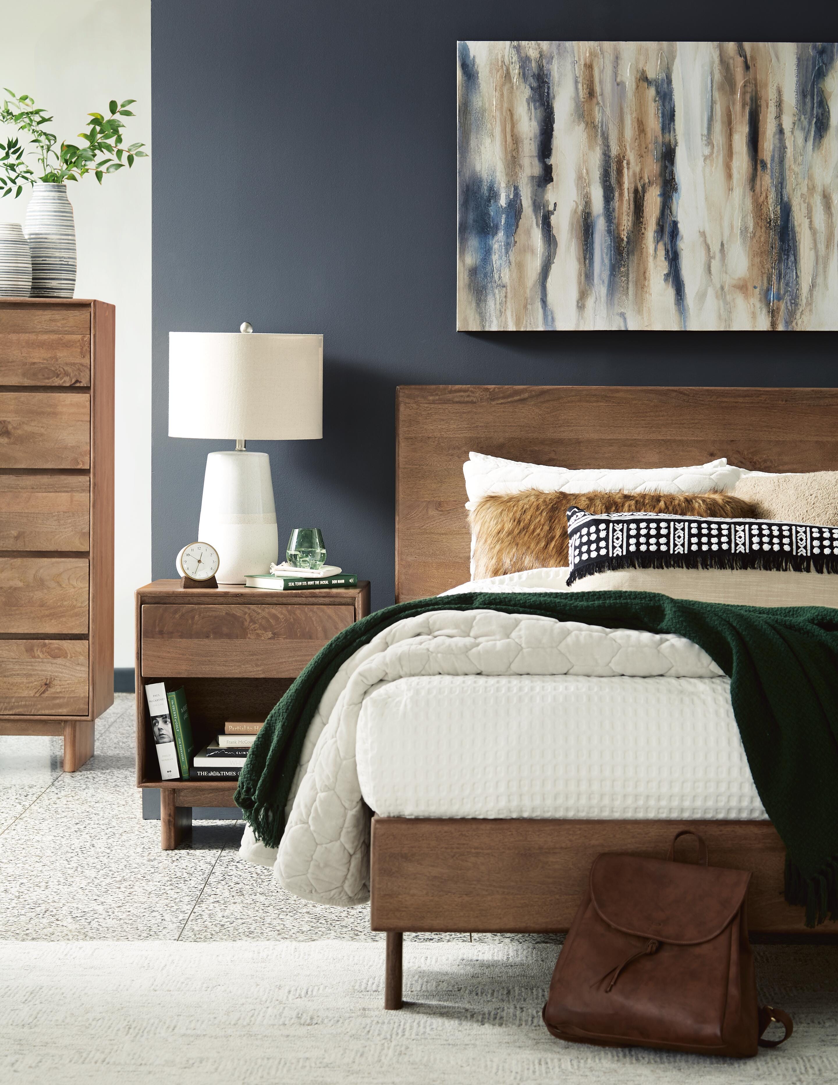 Isanti Queen Panel Bed - image 8