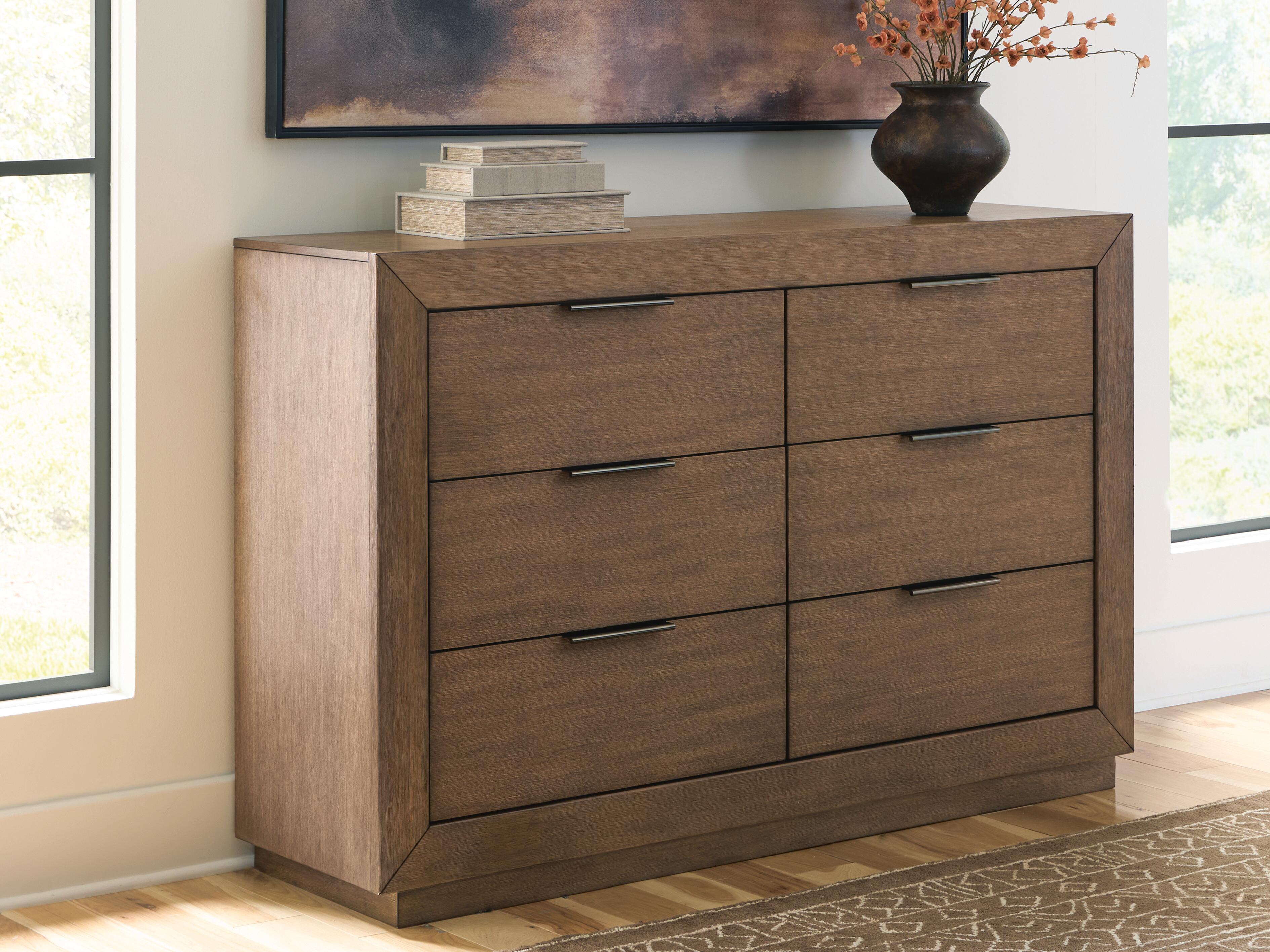 Hennington 6 Drawer Dresser | Ashley