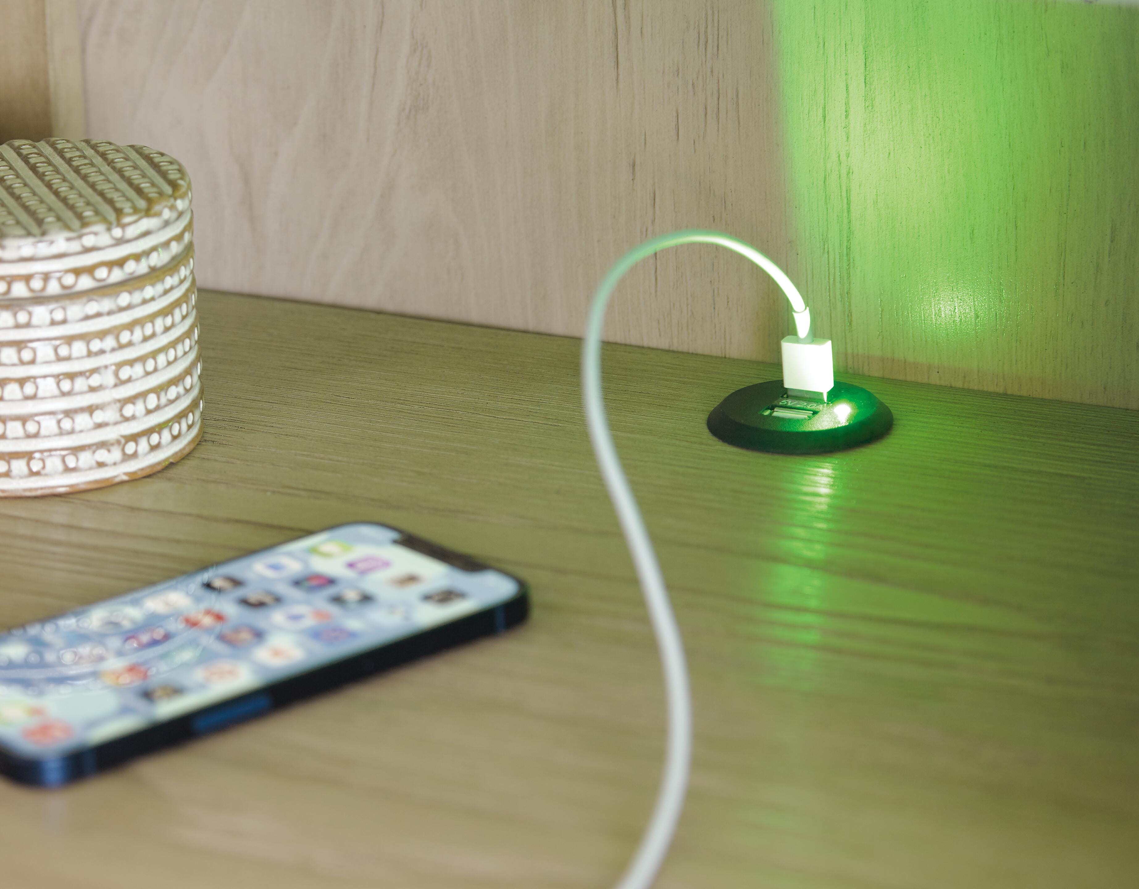 Hennington Nightstand - image 9