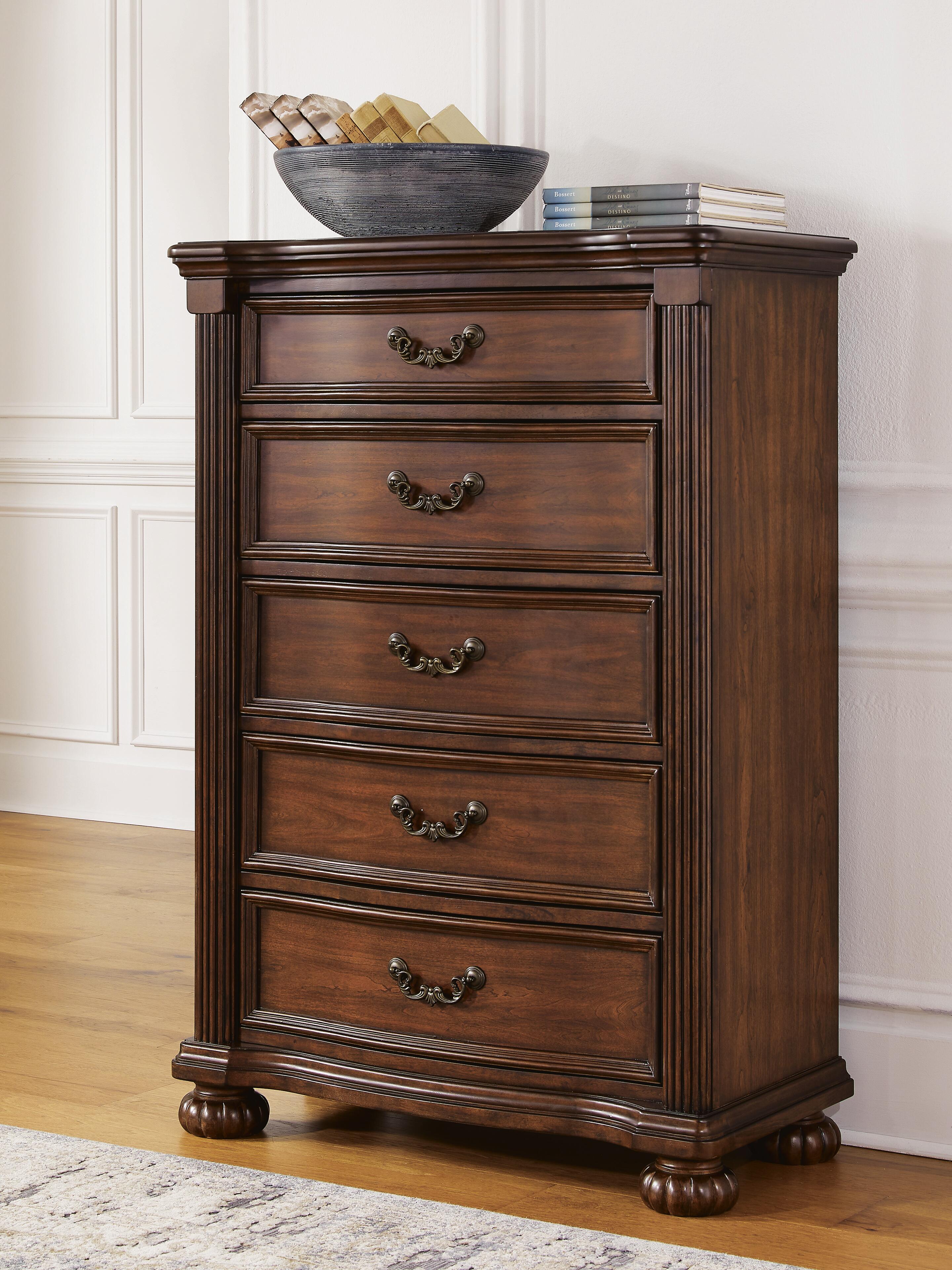 Lavinton Chest of Drawers, , rollover