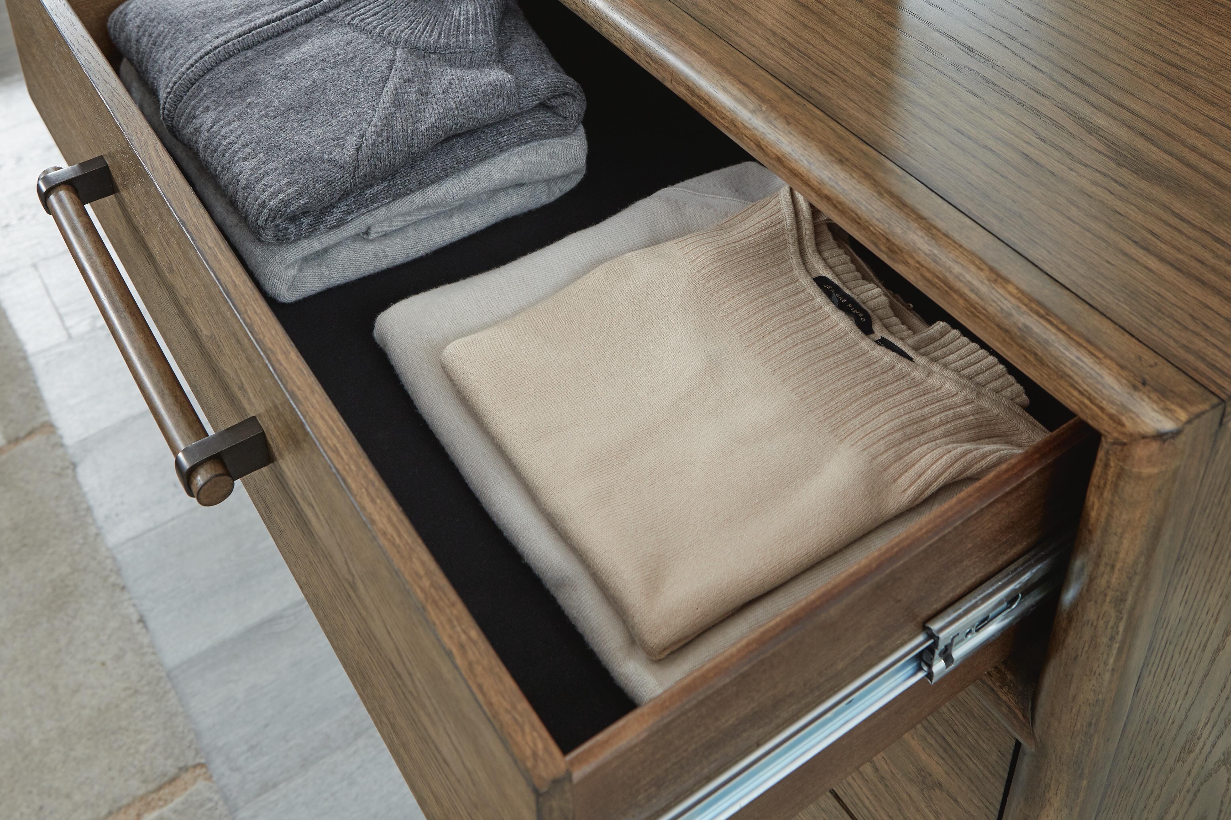 Roanhowe Dresser - image 14