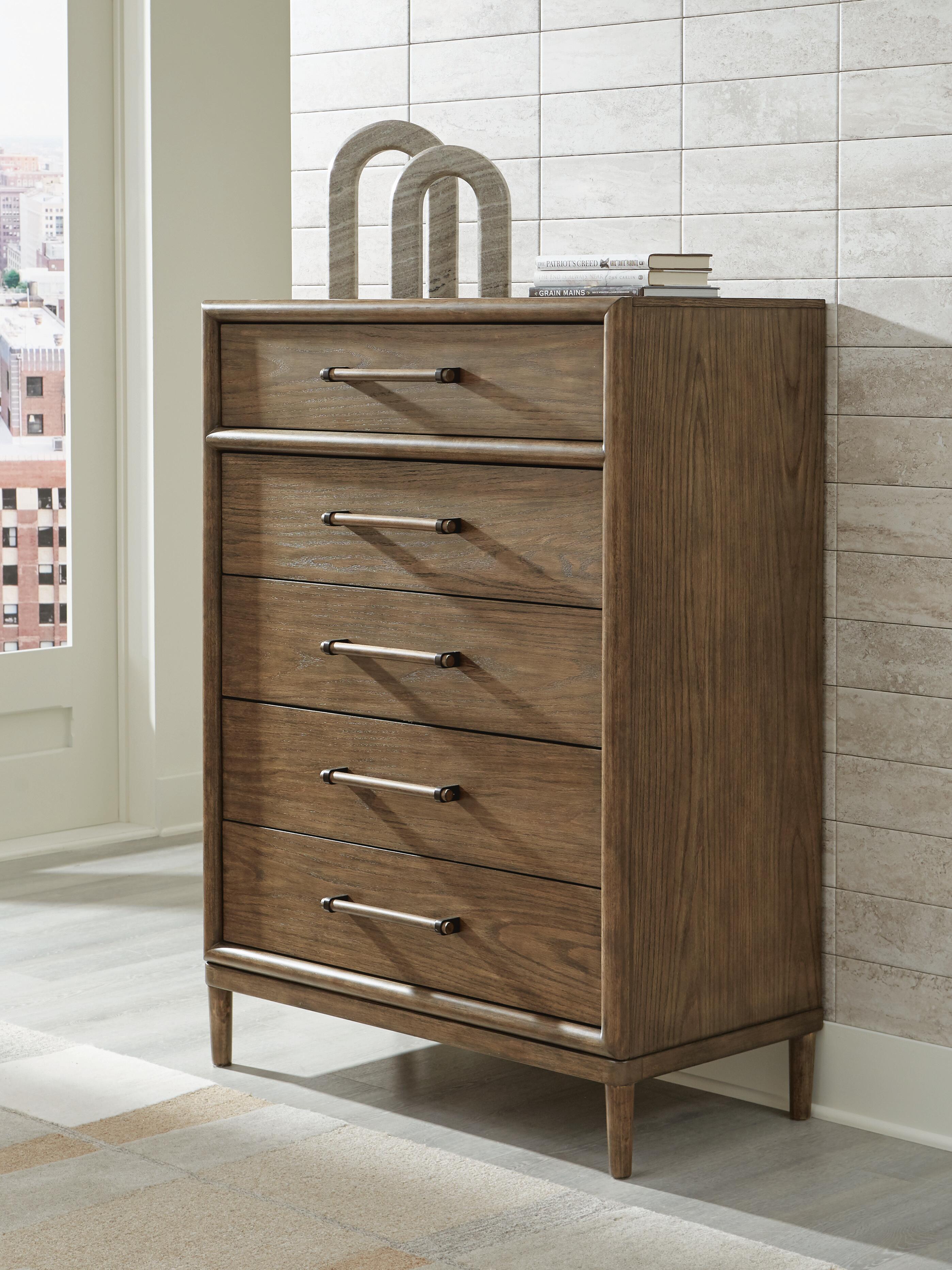 Roanhowe Chest of Drawers, , rollover
