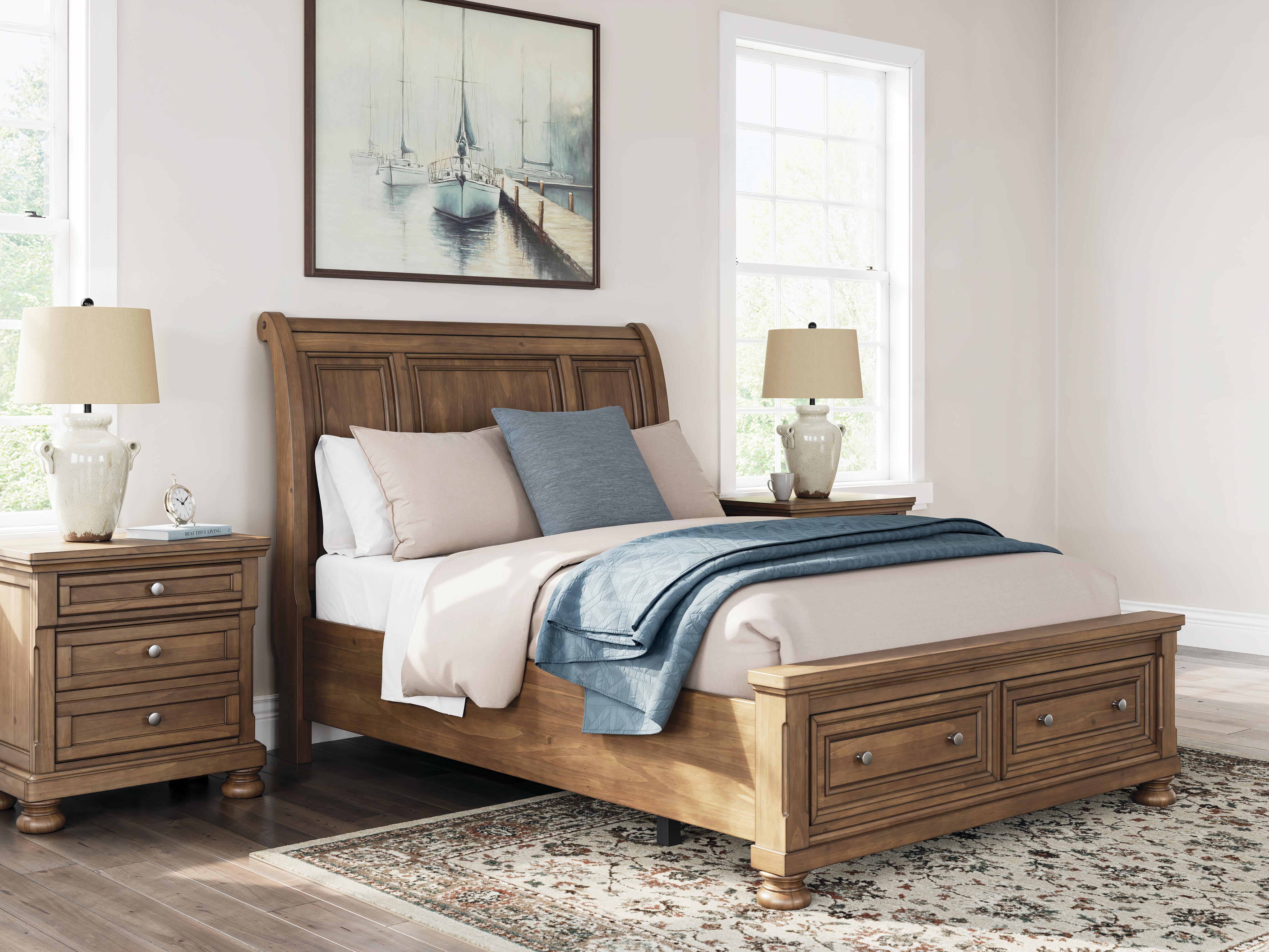 Cama tamaño Queen con trineo, cómoda, espejo, baúl y mesita de noche Vandenmore - image 40