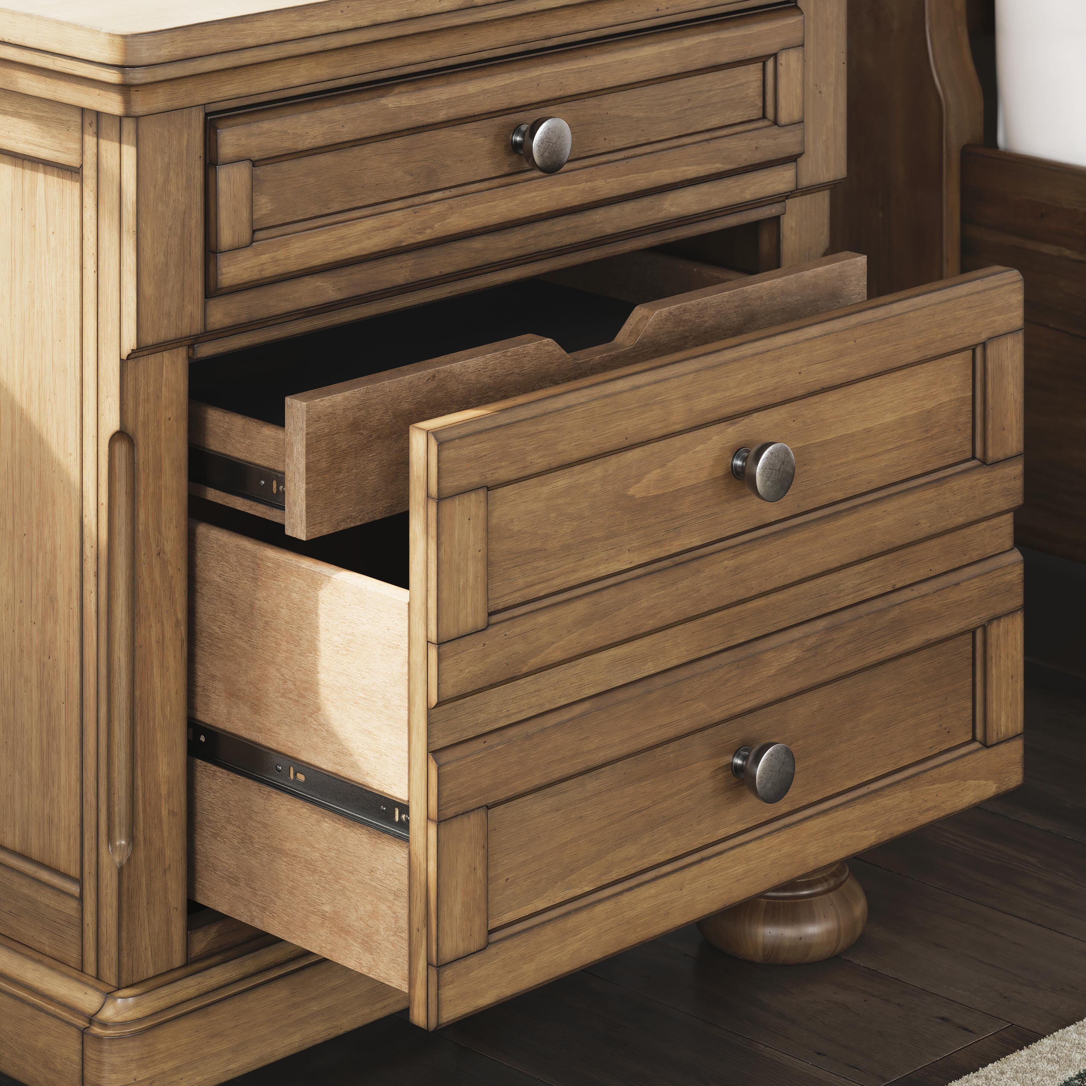 Vandenmore Nightstand, , large