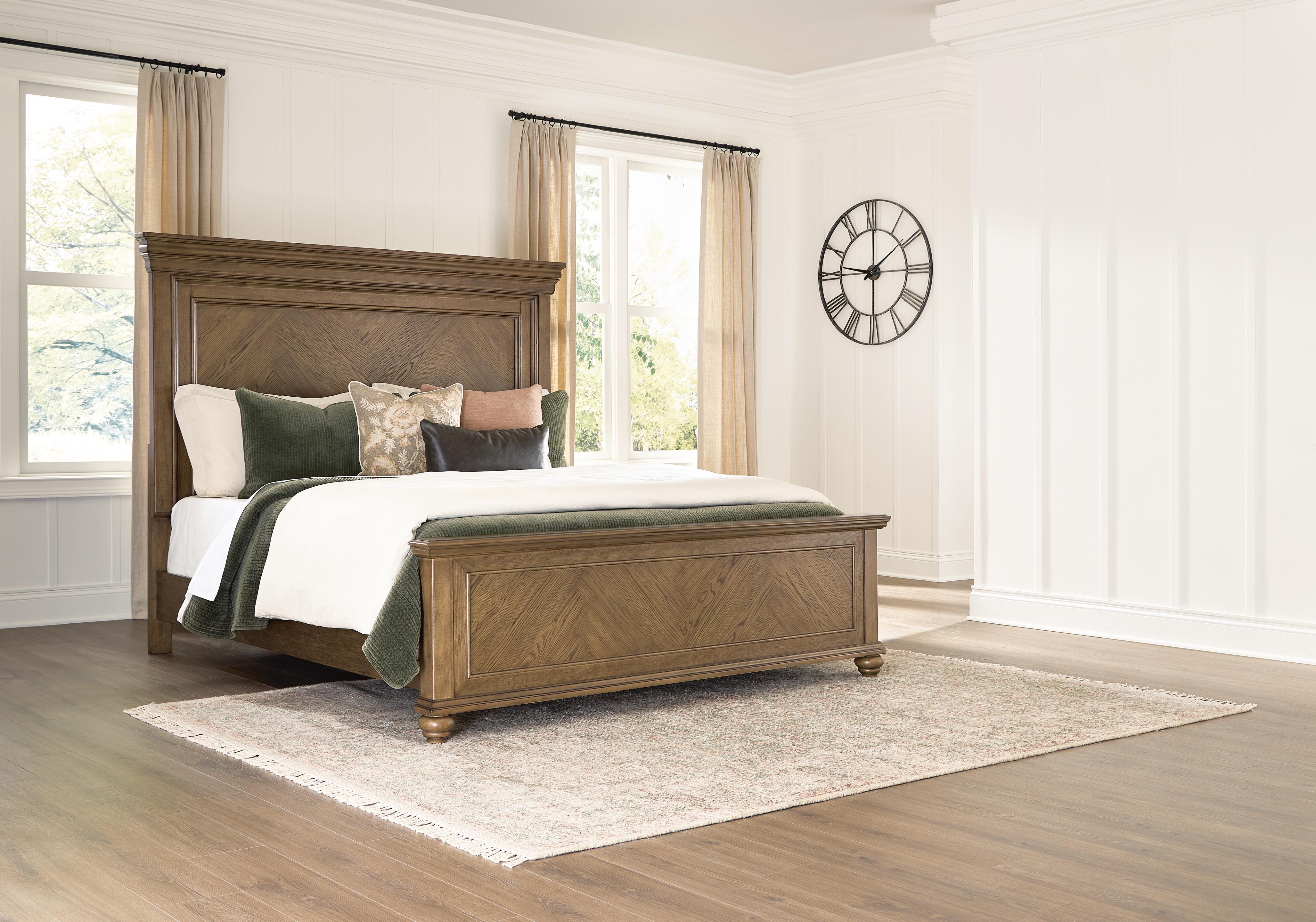 Waynely King Panel Bed - image 1