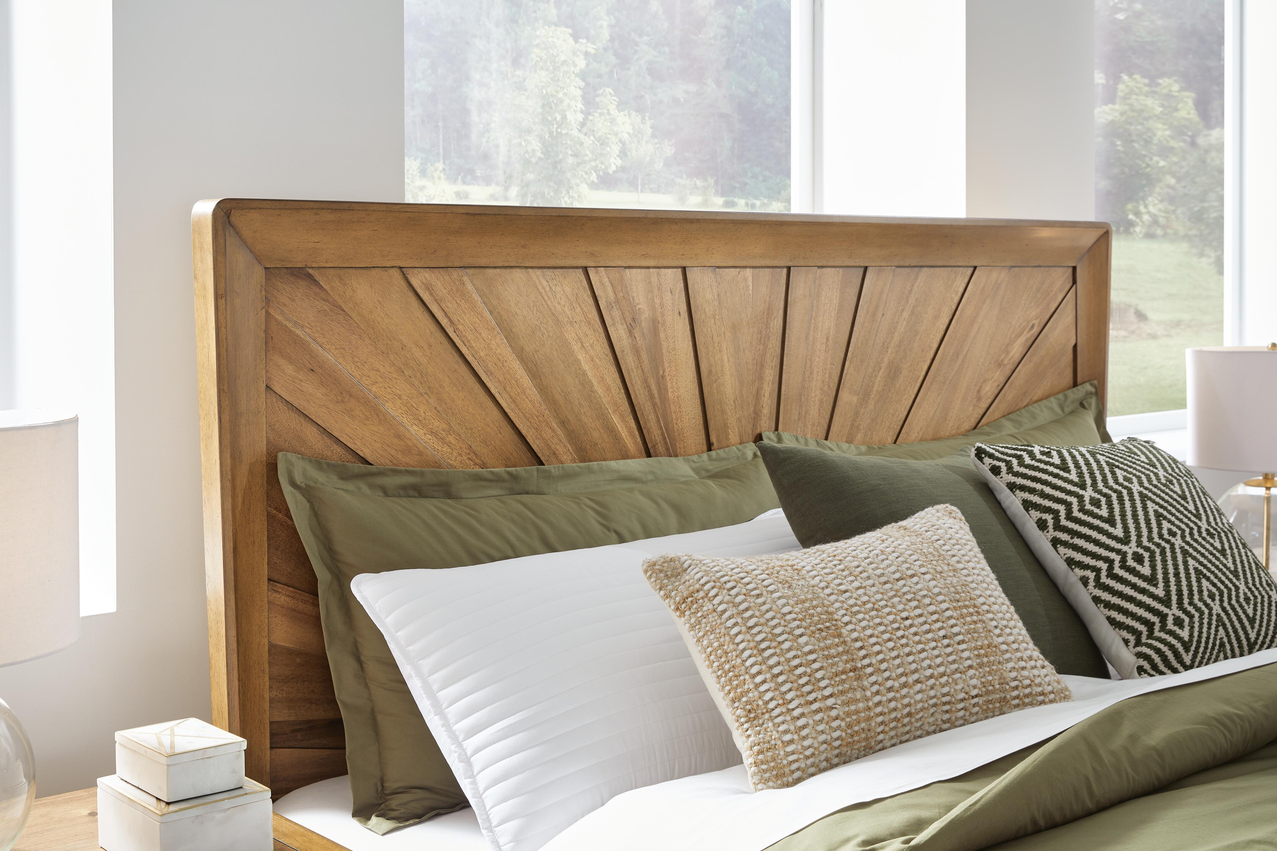 Takston King Panel Bed - image 9