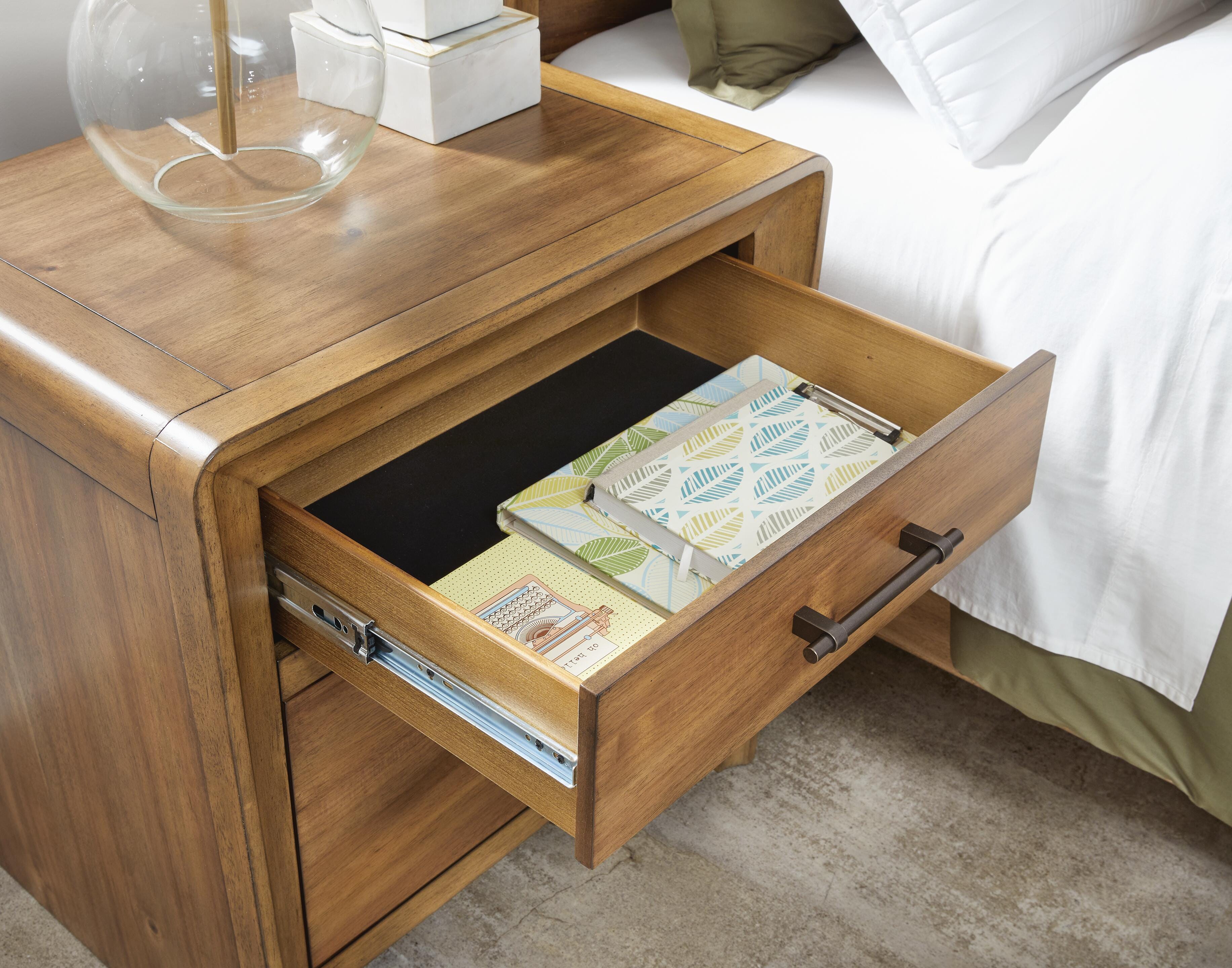Takston Nightstand - image 10