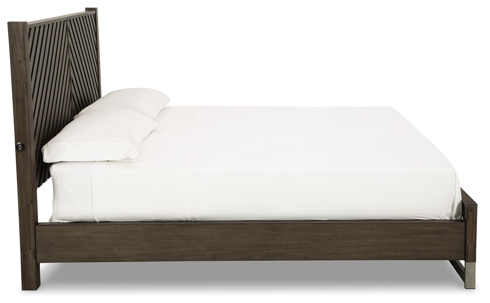 Cama Arkenton tamaño California King con panel, cómoda y espejo - image 6