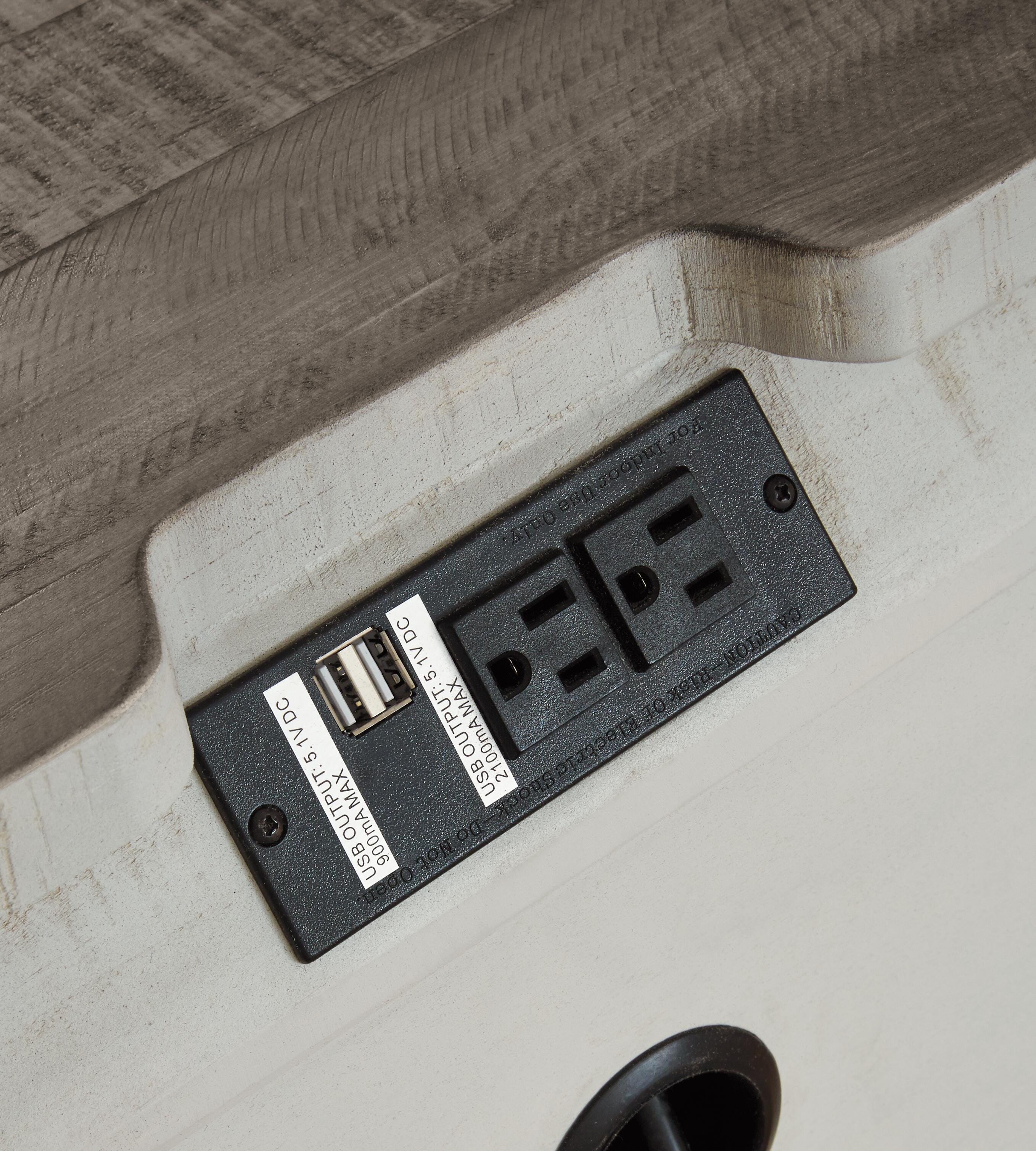 Havalance Nightstand - image 8