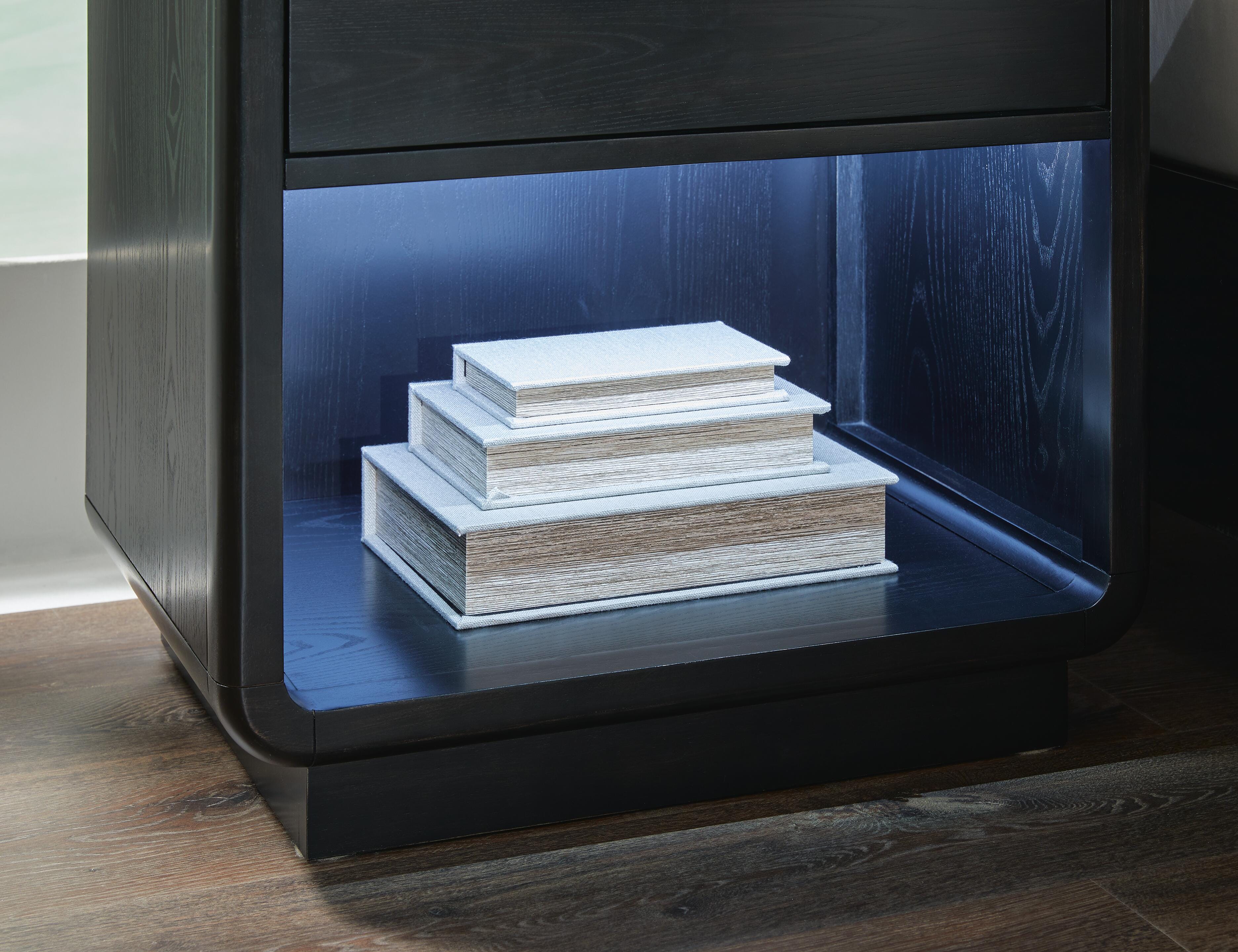 Rowanbeck Nightstand - image 9