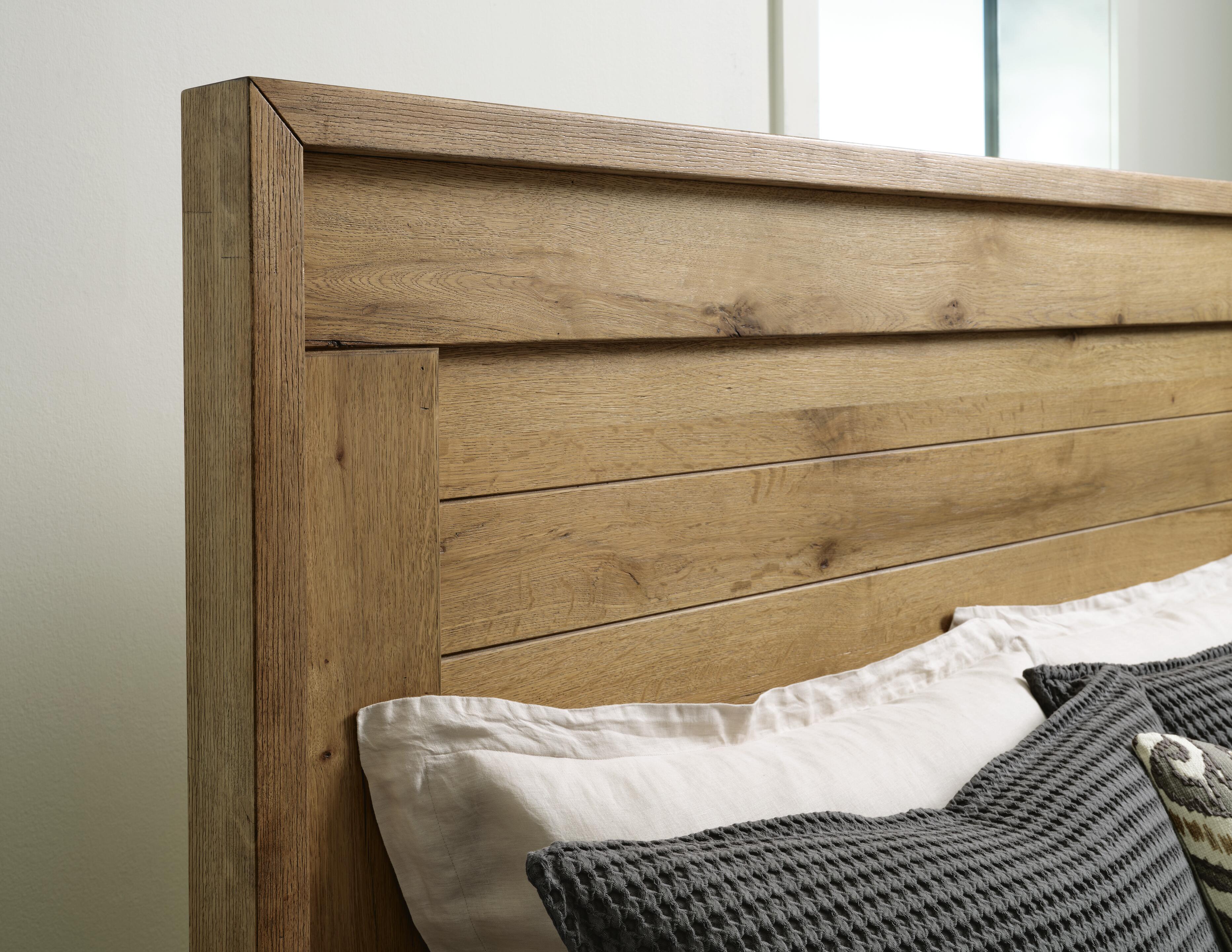 Galliden California King Panel Bed - image 9