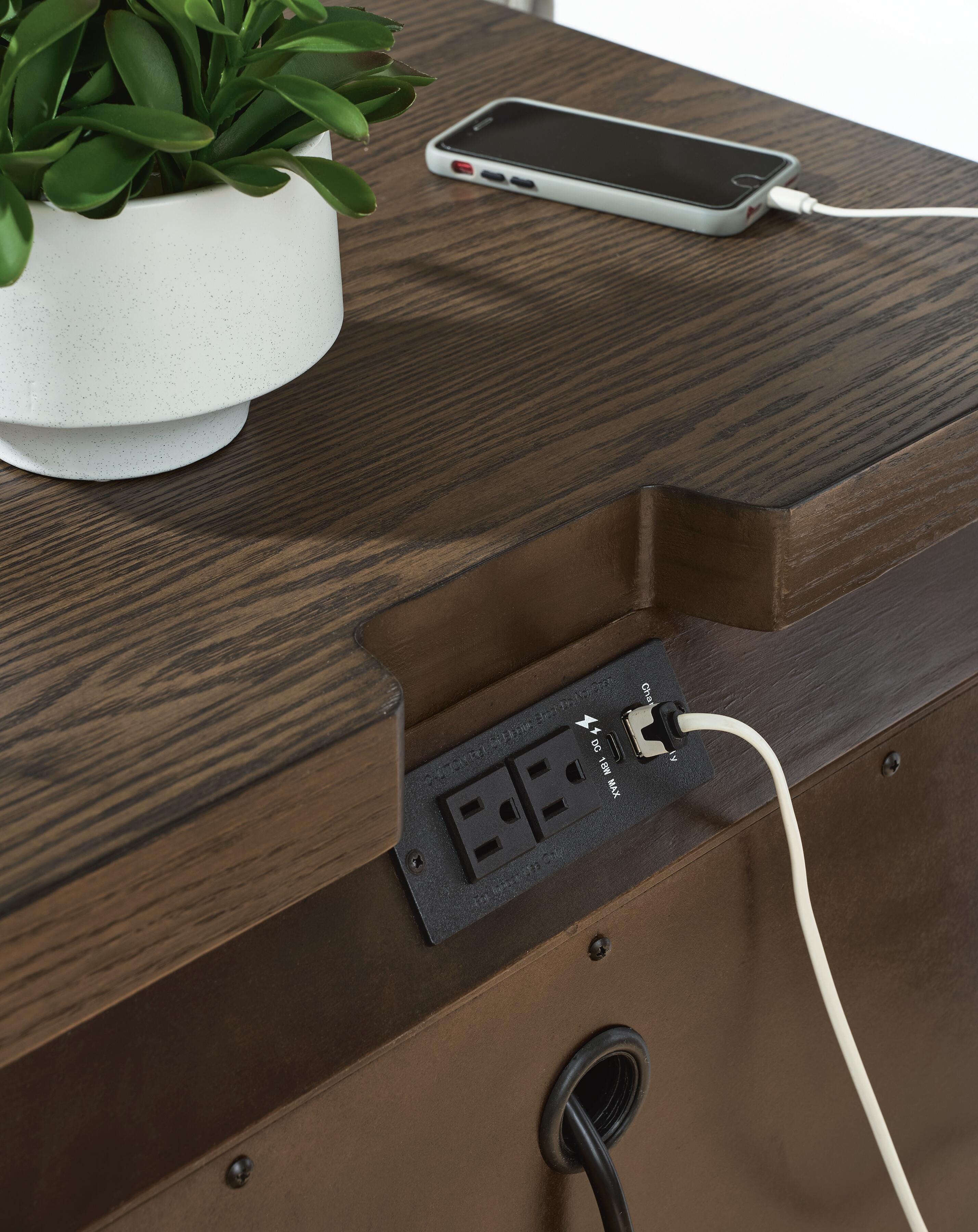 Darimore Nightstand - image 6