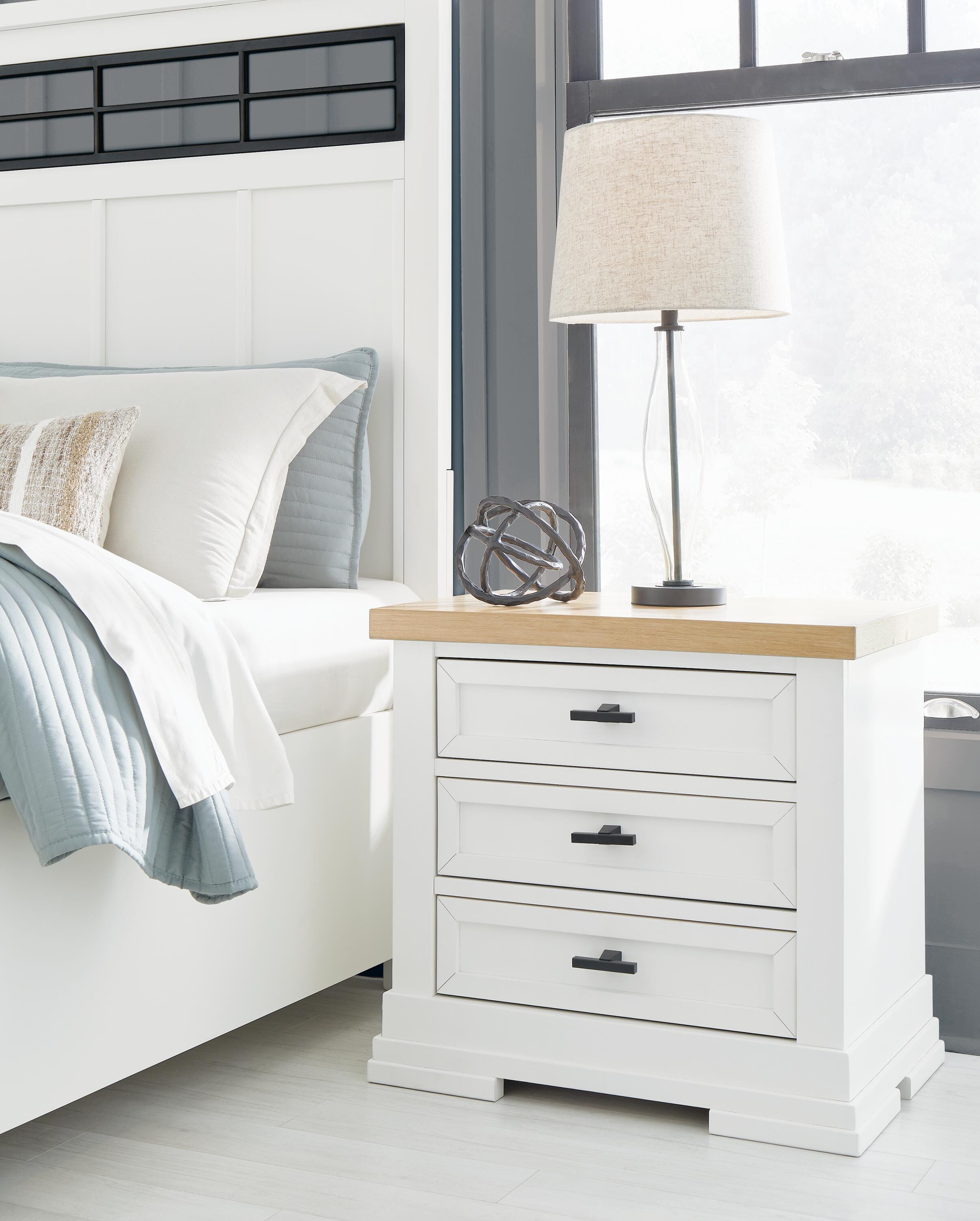 Ashbryn Nightstand - image 1