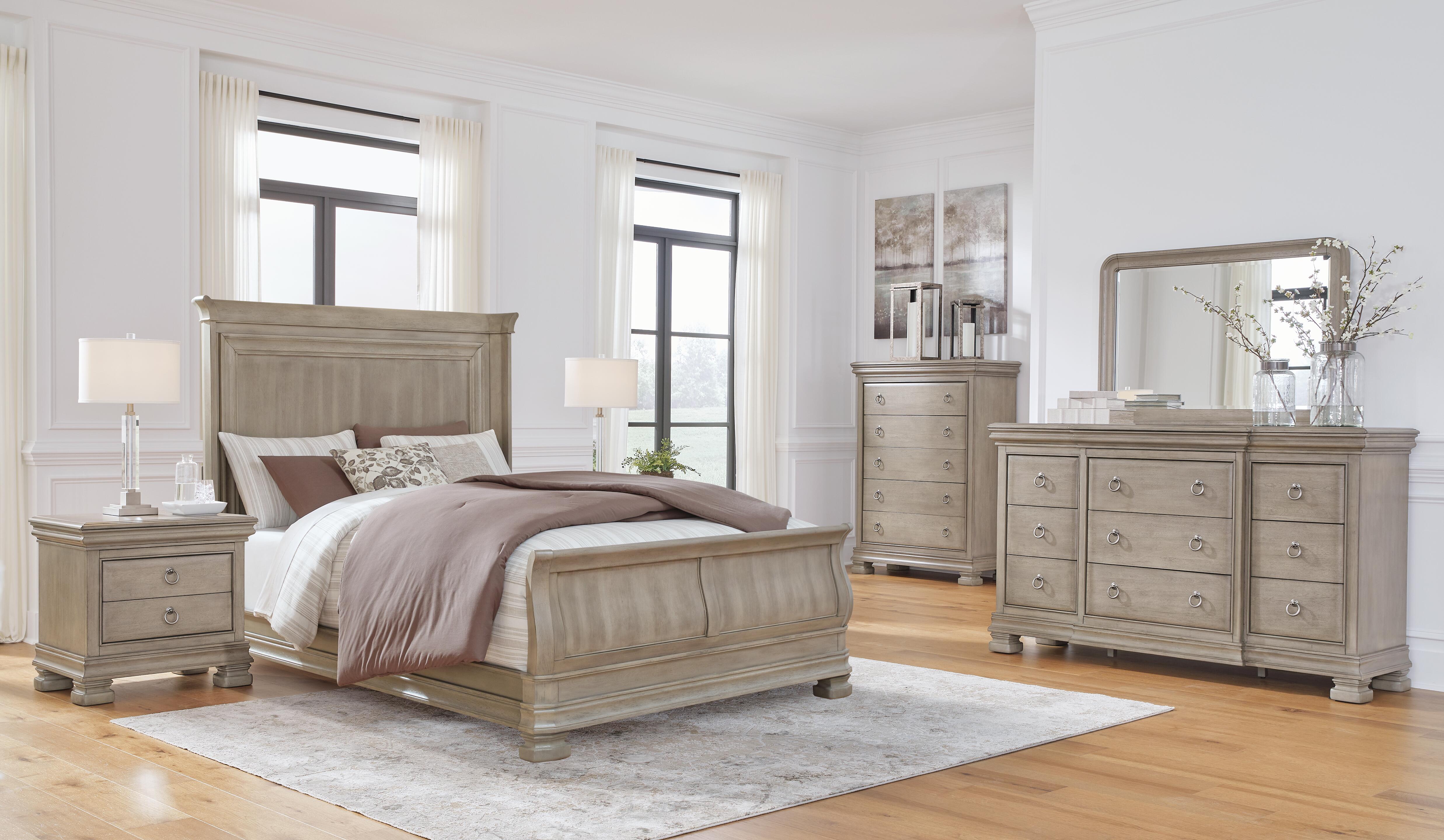 Lexorne Queen Sleigh Bed - image 9