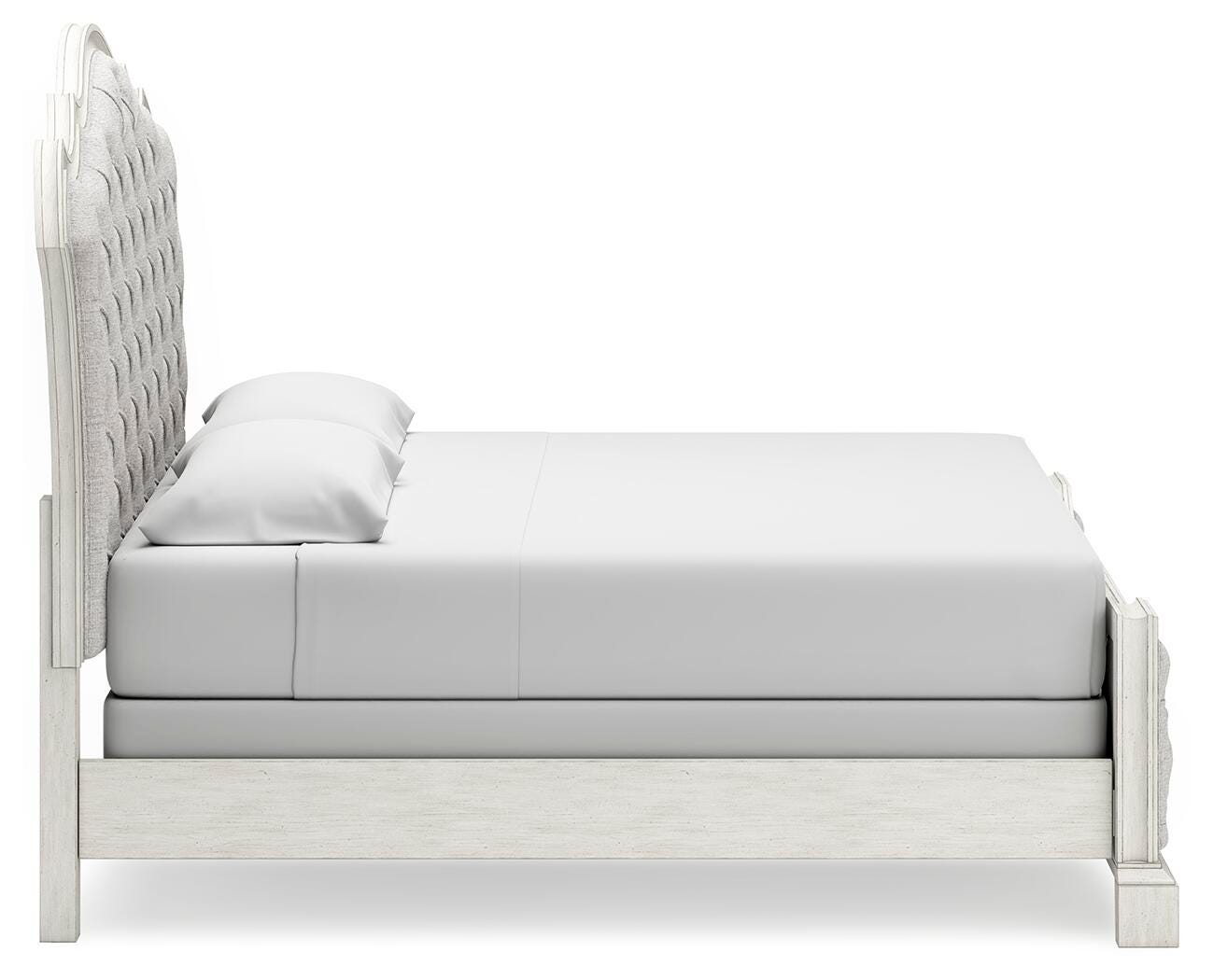 Cama Arlendyne tapizada tamaño King, cómoda y espejo - image 15