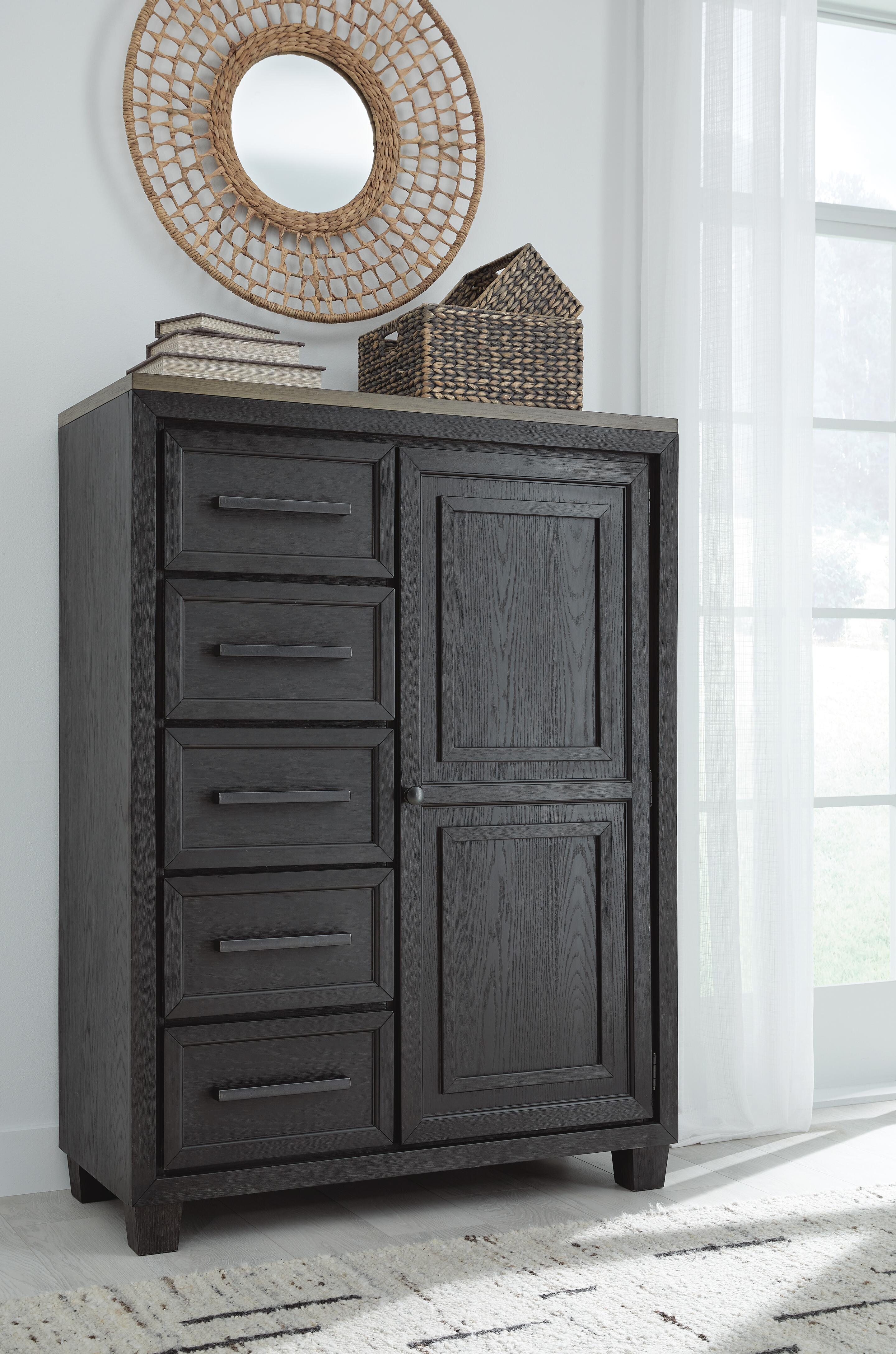 ジョイアンスデリバリー エルディール FFR Foyland 5 Drawer Door Chest | Ashley